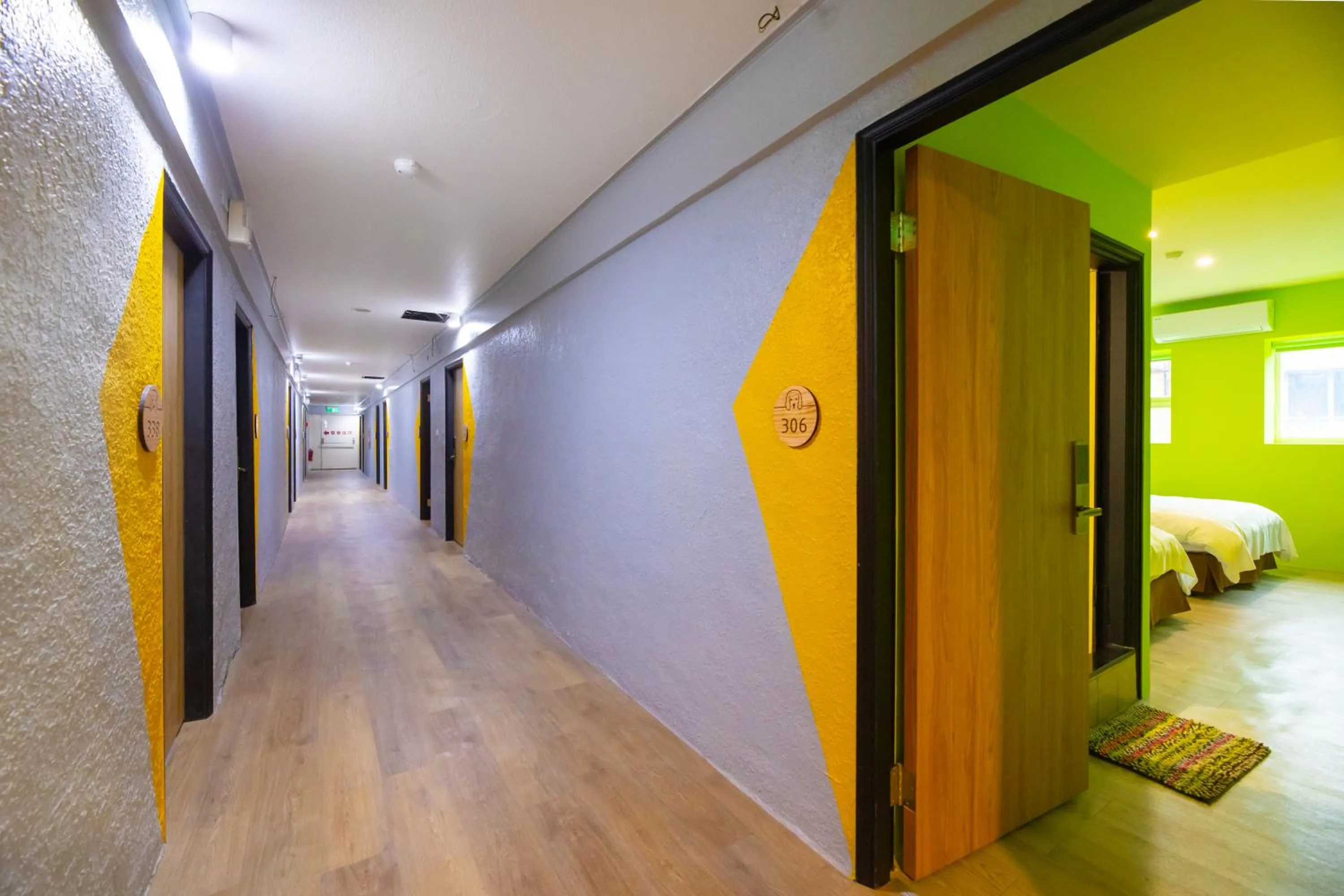 On site, Bed in King Hot Spring Hotel