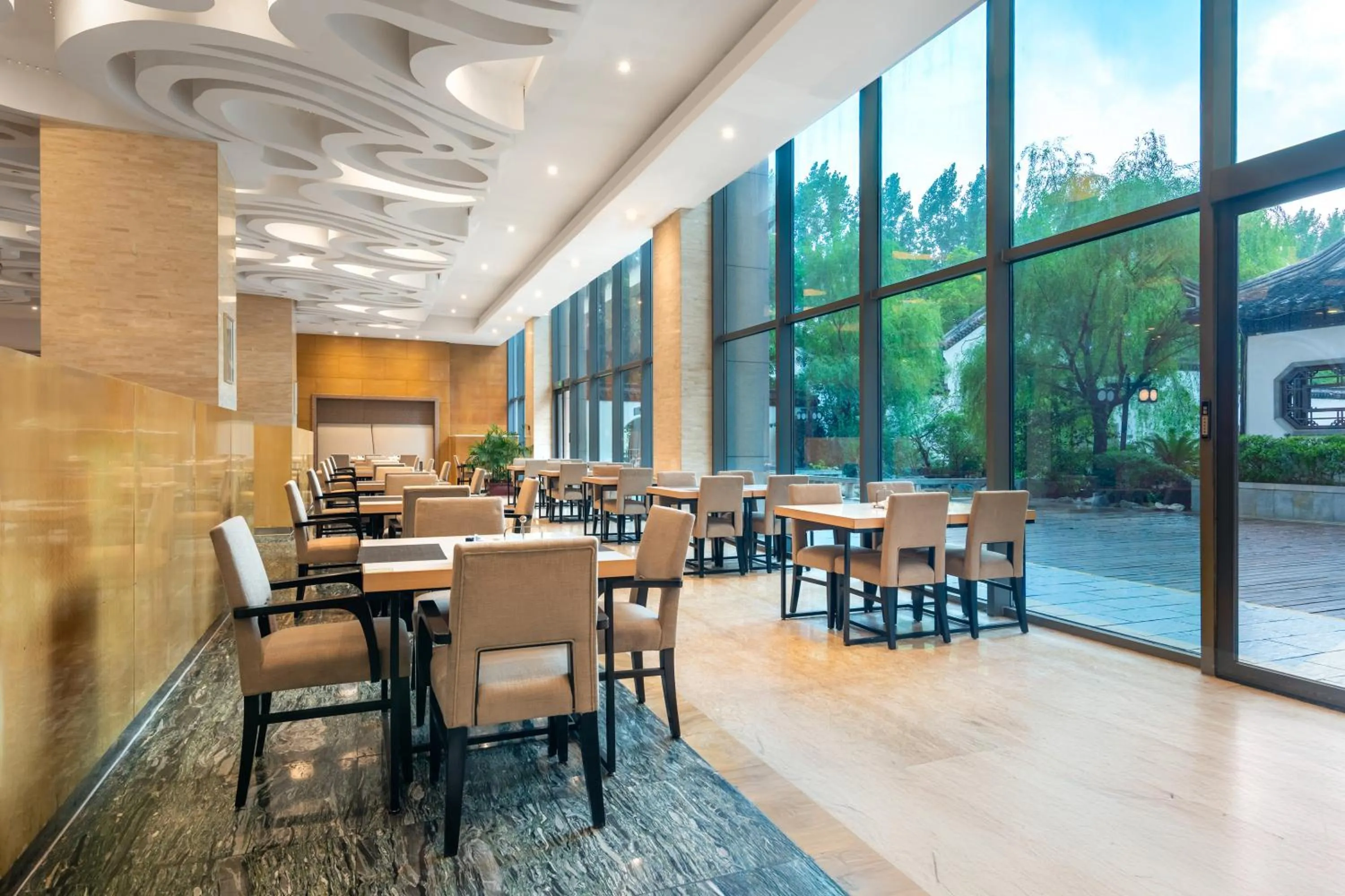 Restaurant/places to eat in DoubleTree By Hilton Wuxi