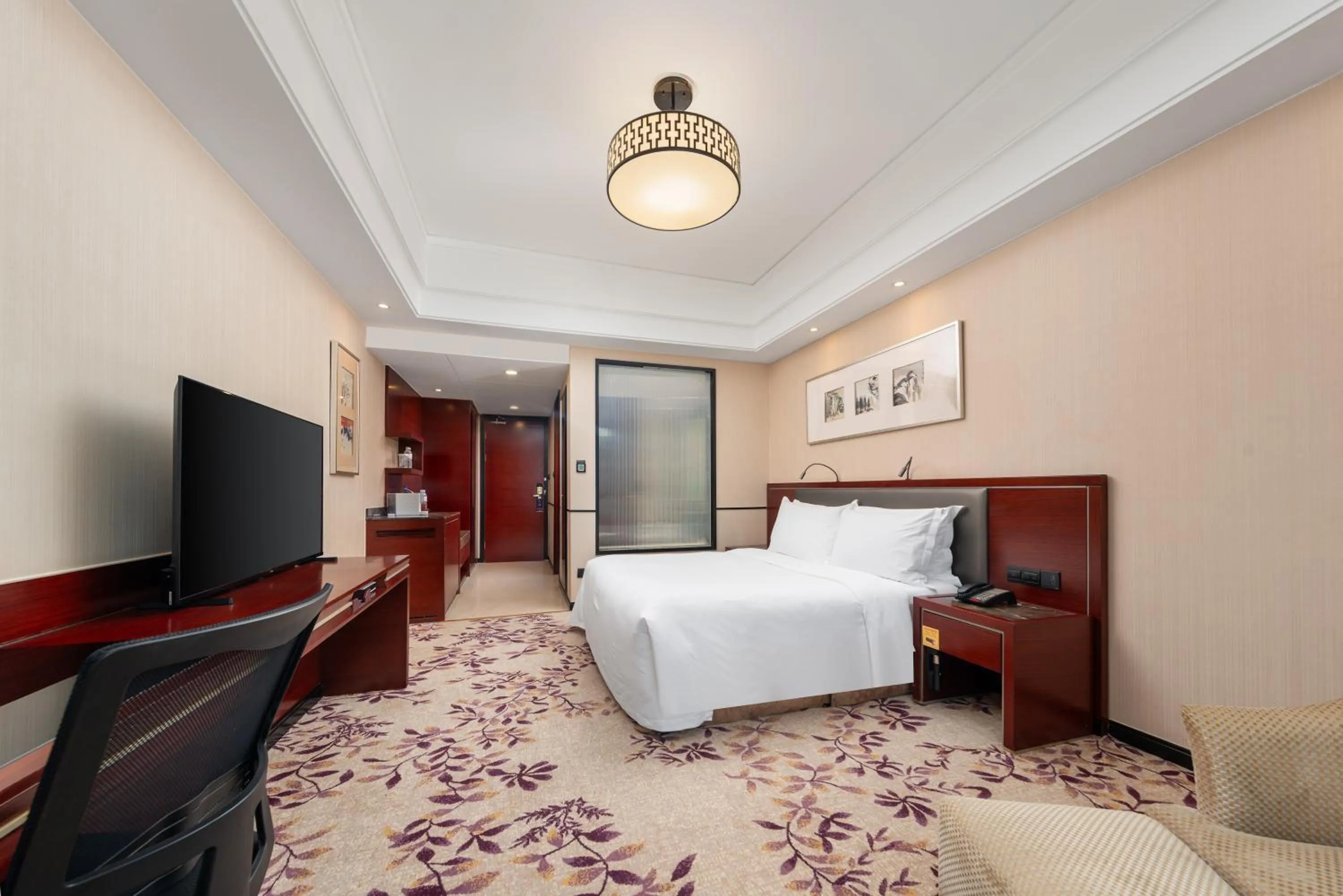 Bed in DoubleTree By Hilton Wuxi