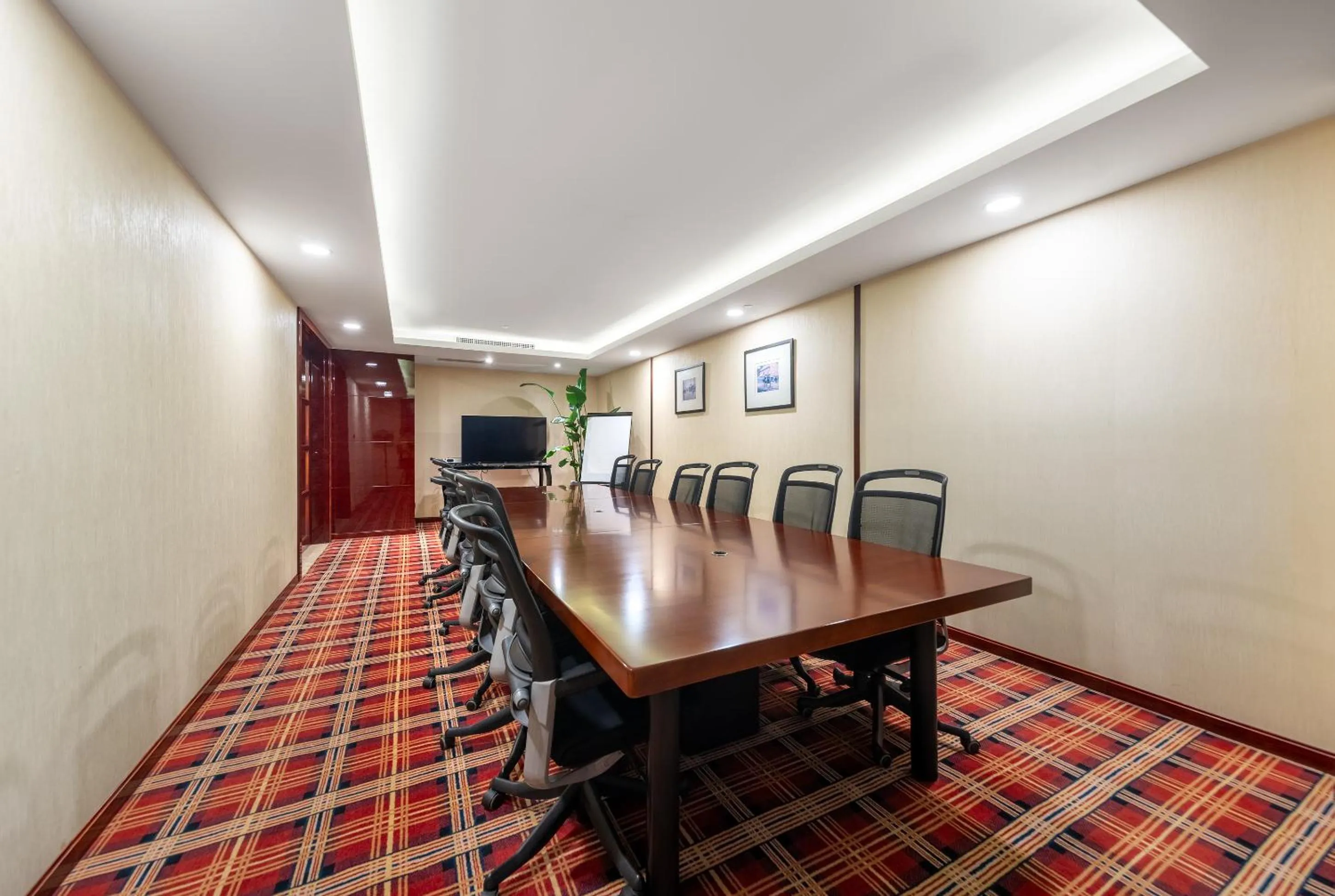 Meeting/conference room in DoubleTree By Hilton Wuxi