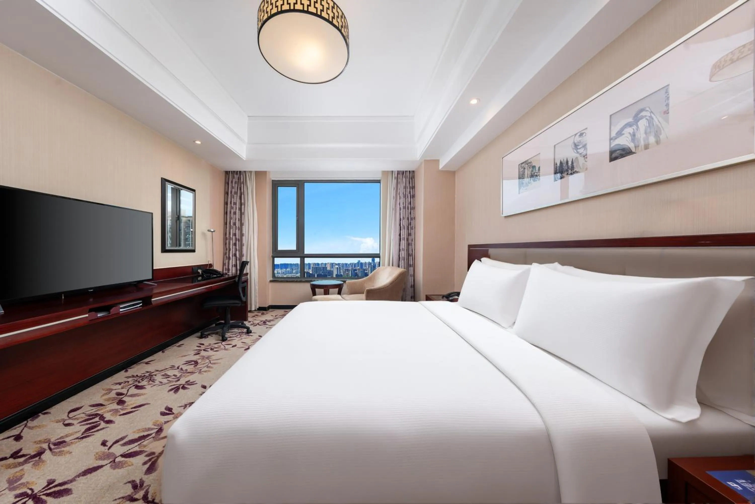 Bed in DoubleTree By Hilton Wuxi