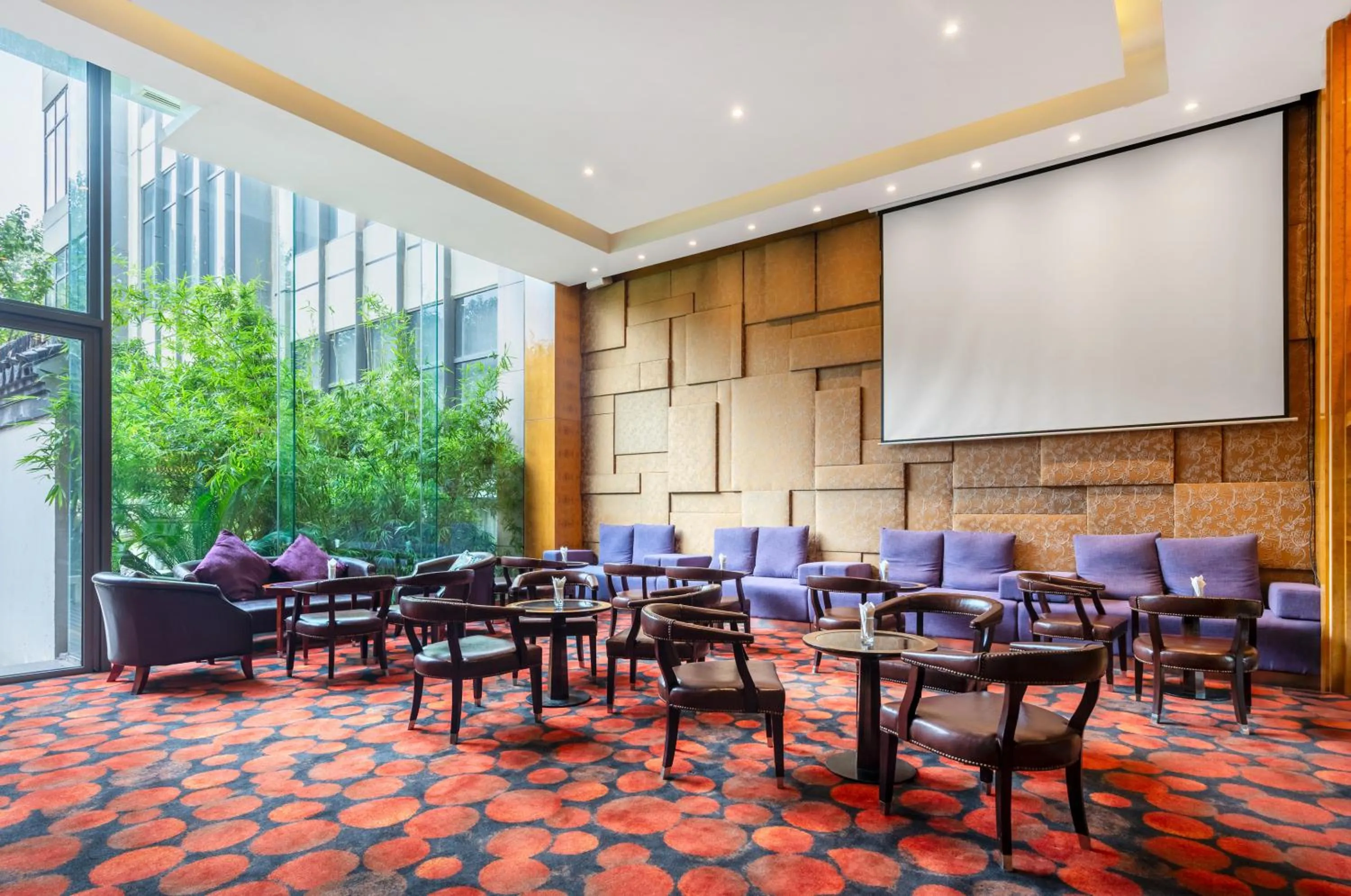 Lounge or bar in DoubleTree By Hilton Wuxi