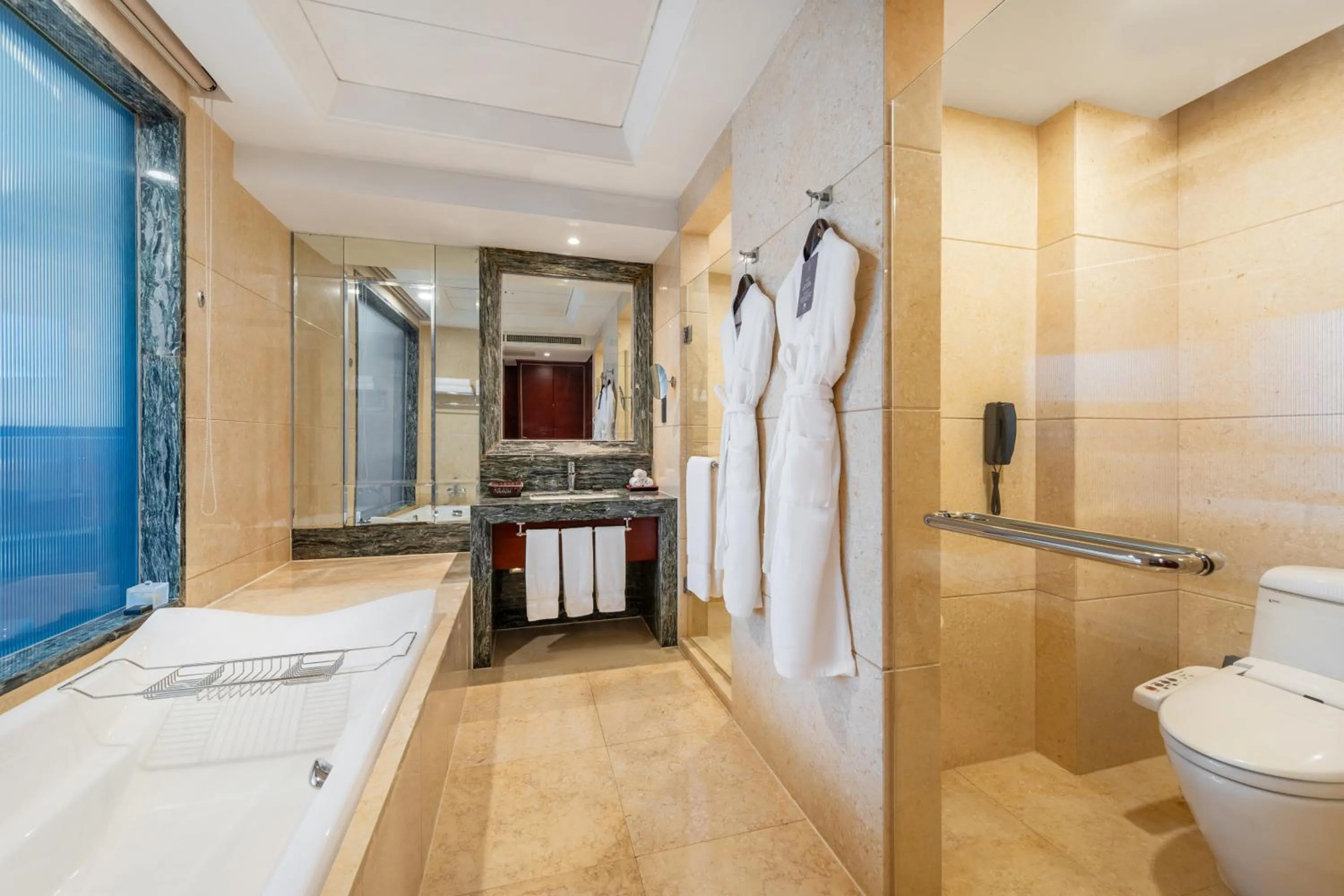 Toilet in DoubleTree By Hilton Wuxi