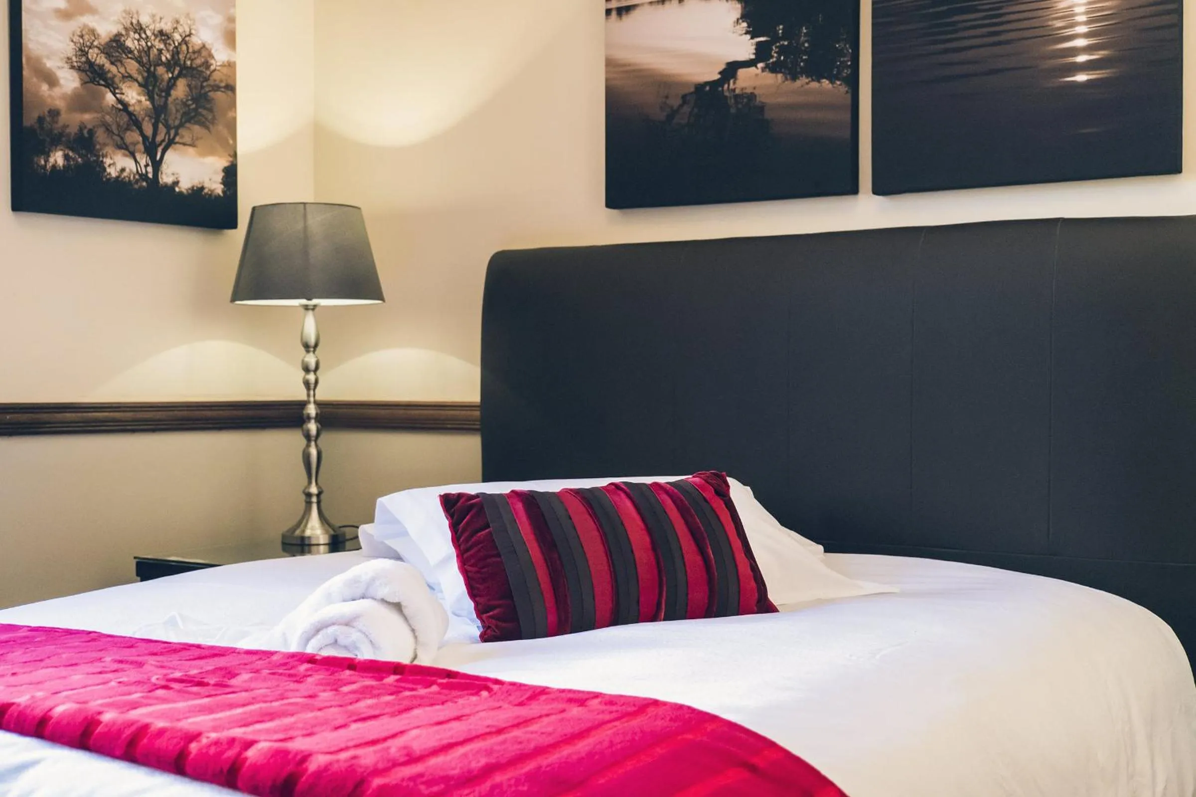 Bed in Wilton Manor SOLAR ENERGY