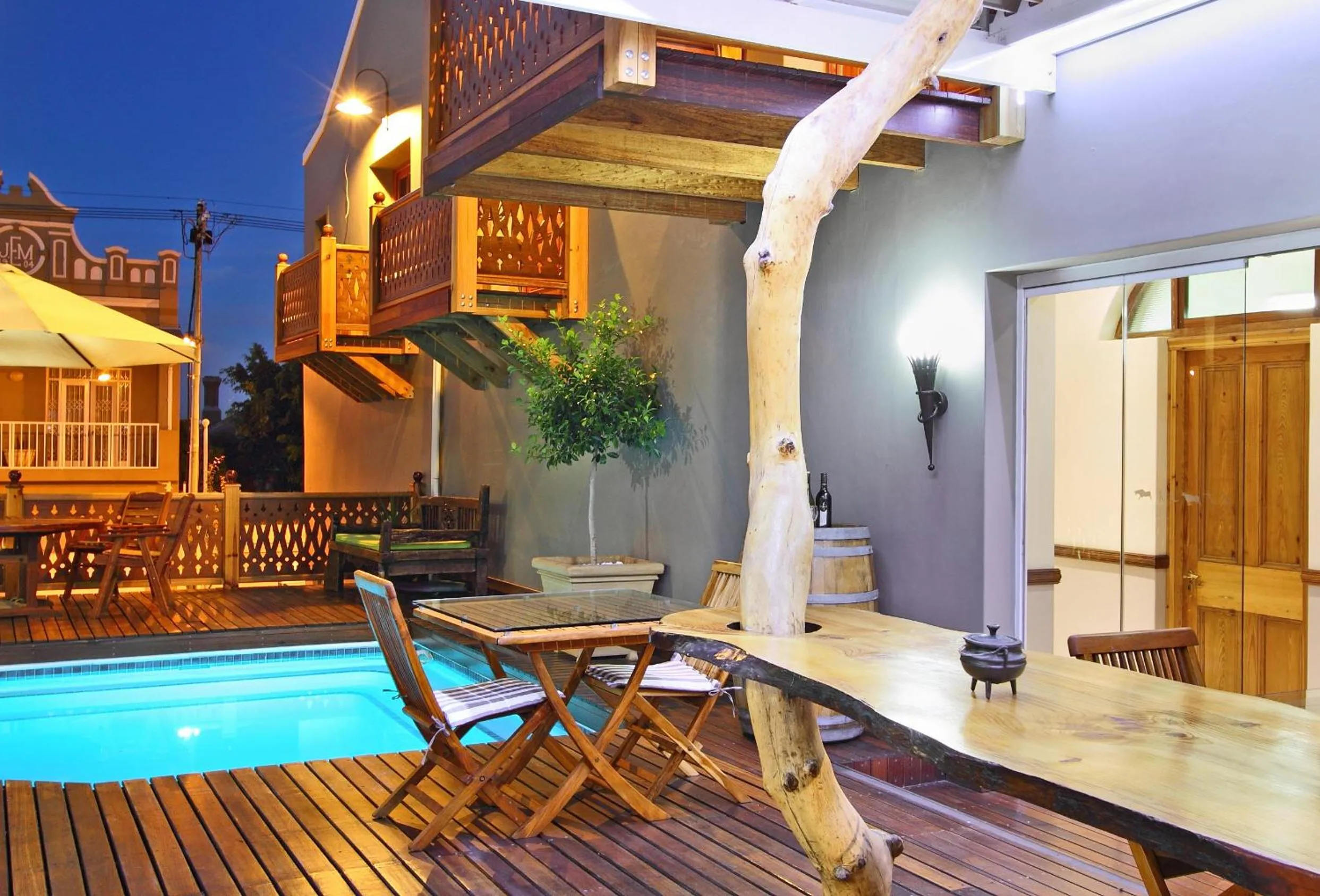 Patio in Wilton Manor SOLAR ENERGY