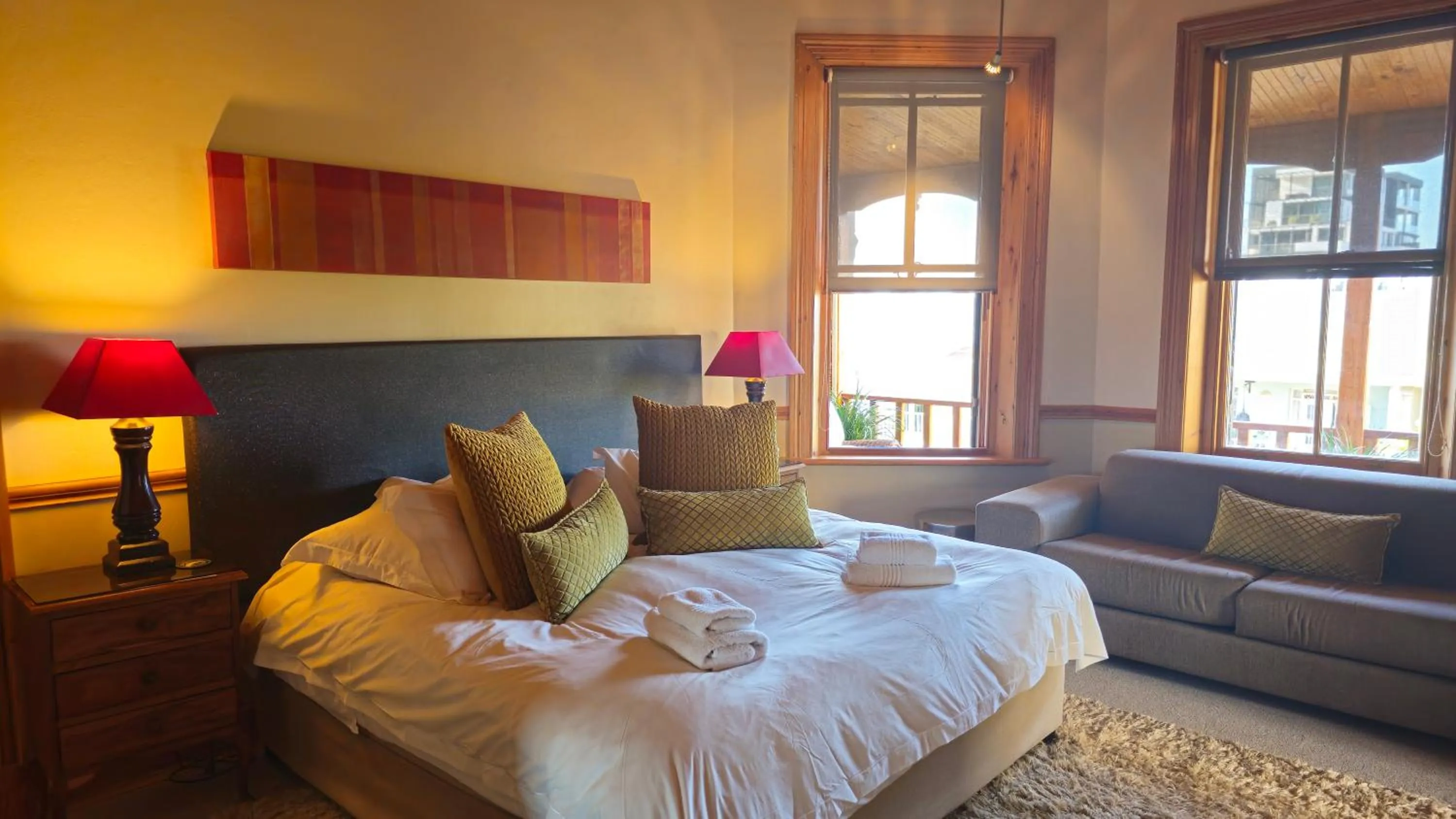 Bed in Wilton Manor SOLAR ENERGY