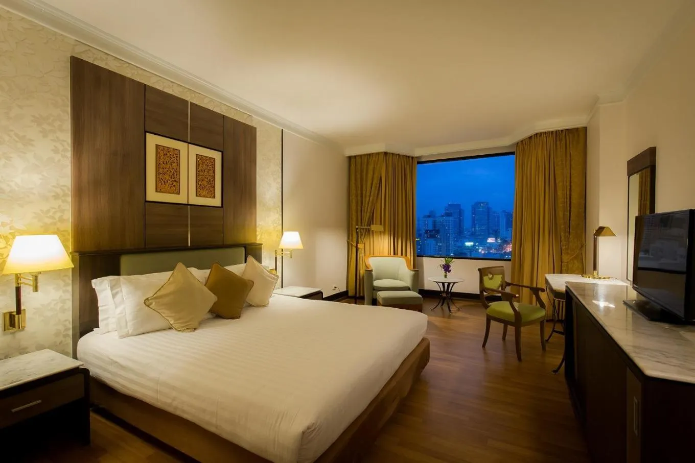 Photo of the whole room in Ramada by Wyndham Bangkok Chaophya Park