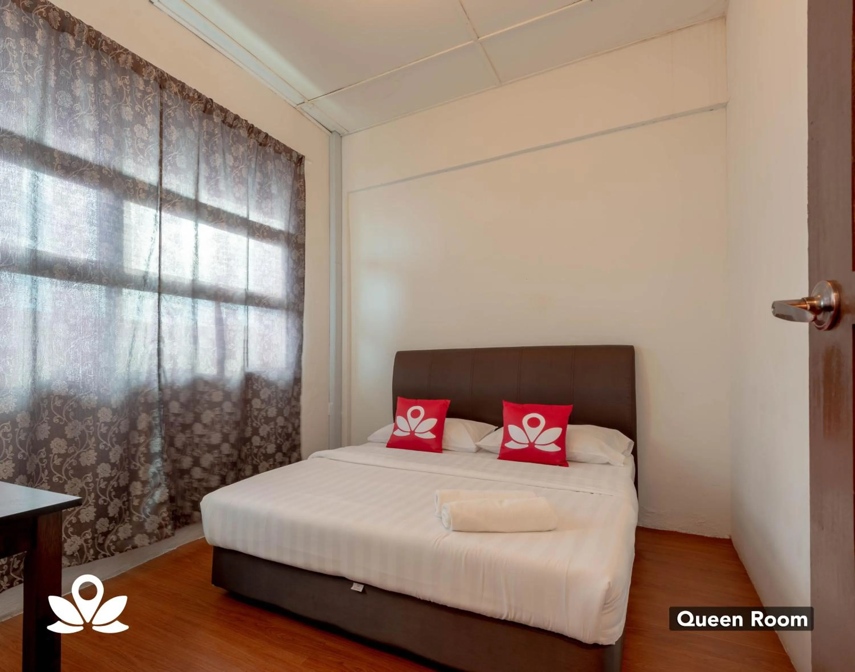 Bed in Island Backpackers