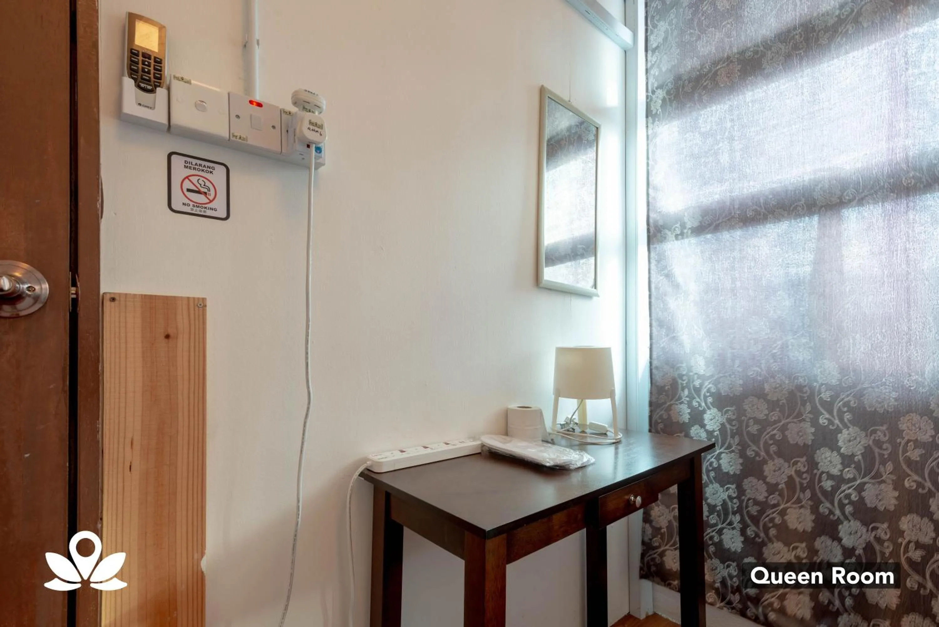 Photo of the whole room in Island Backpackers