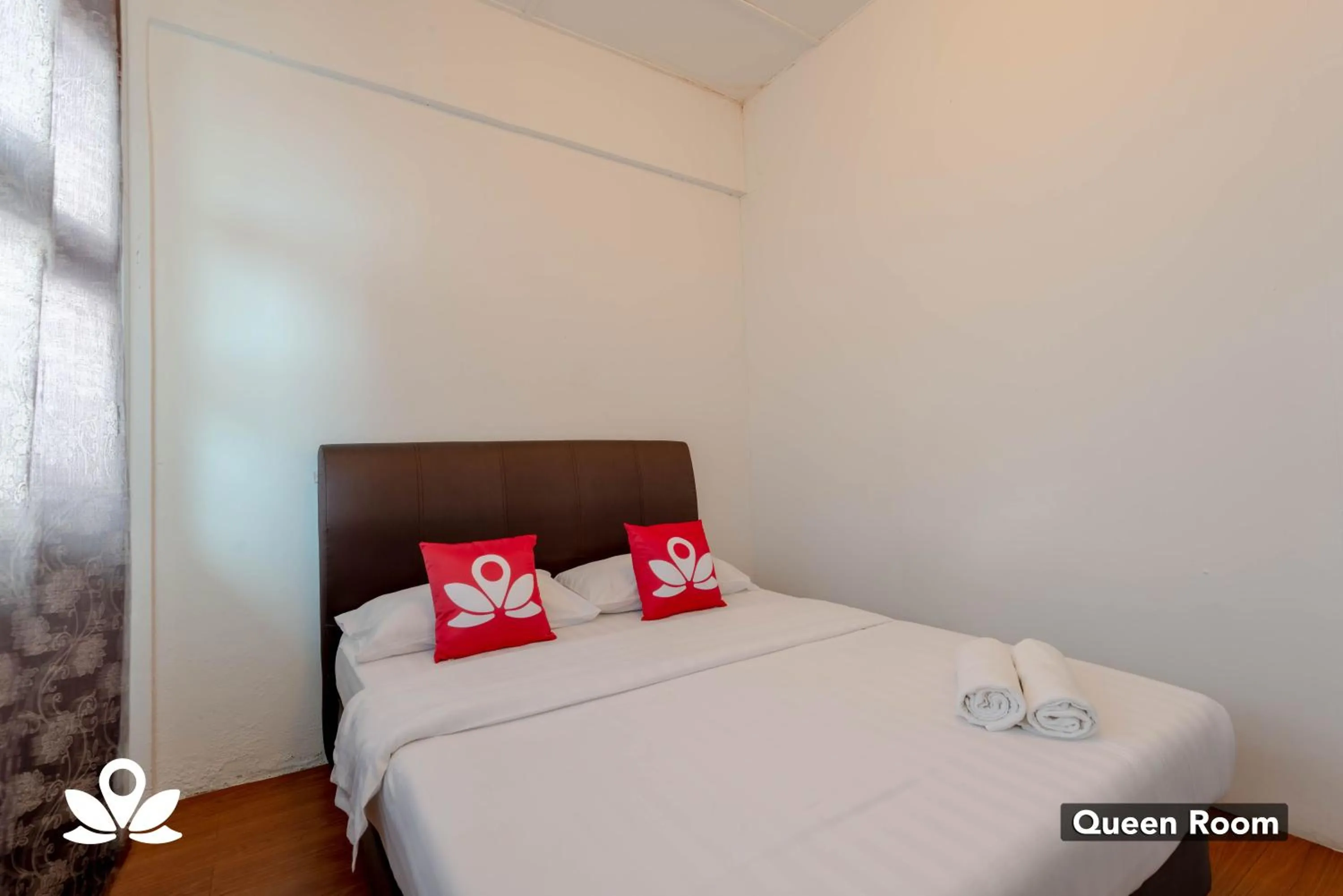 Bed in Island Backpackers