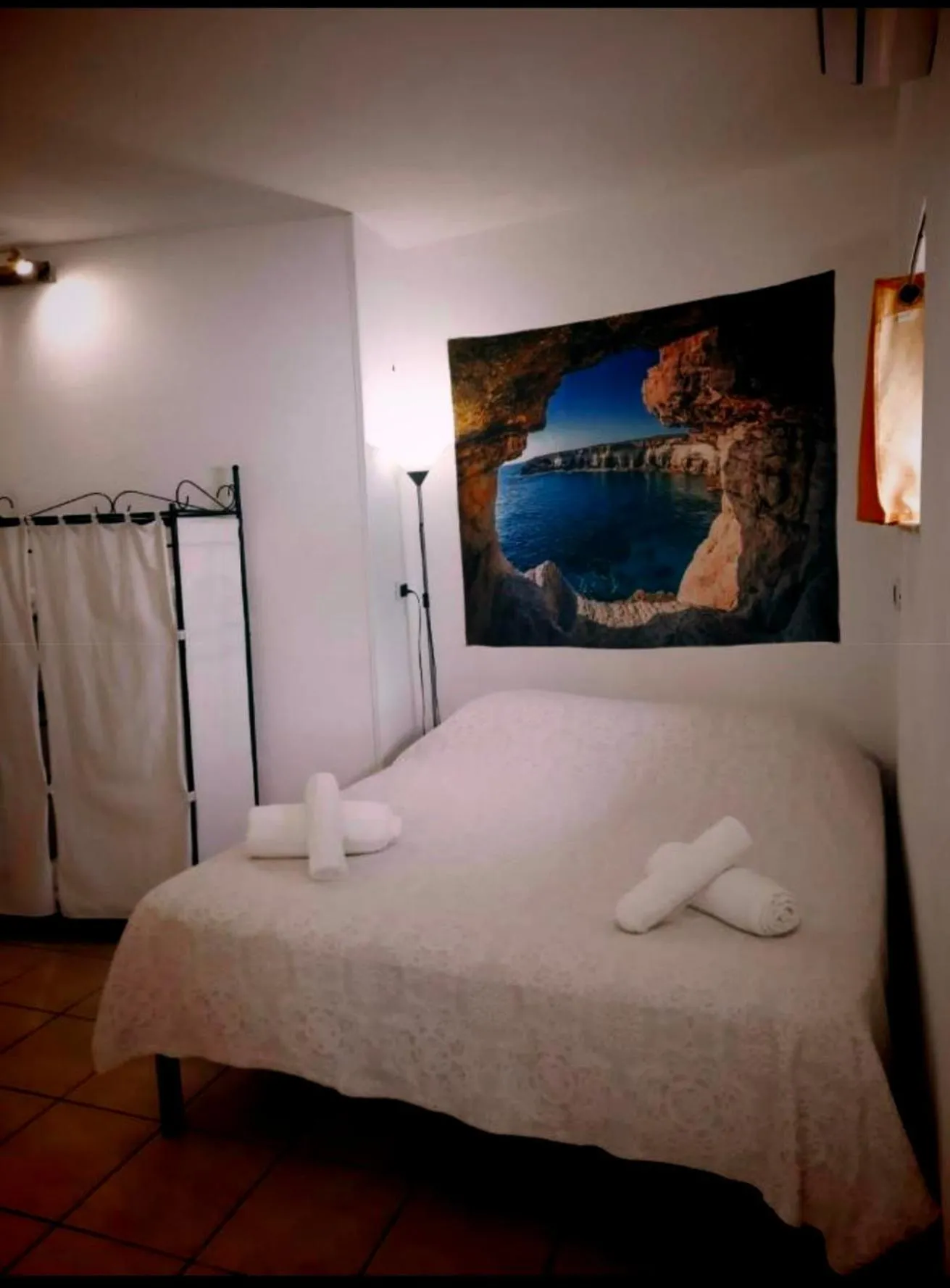 Room Calafatari