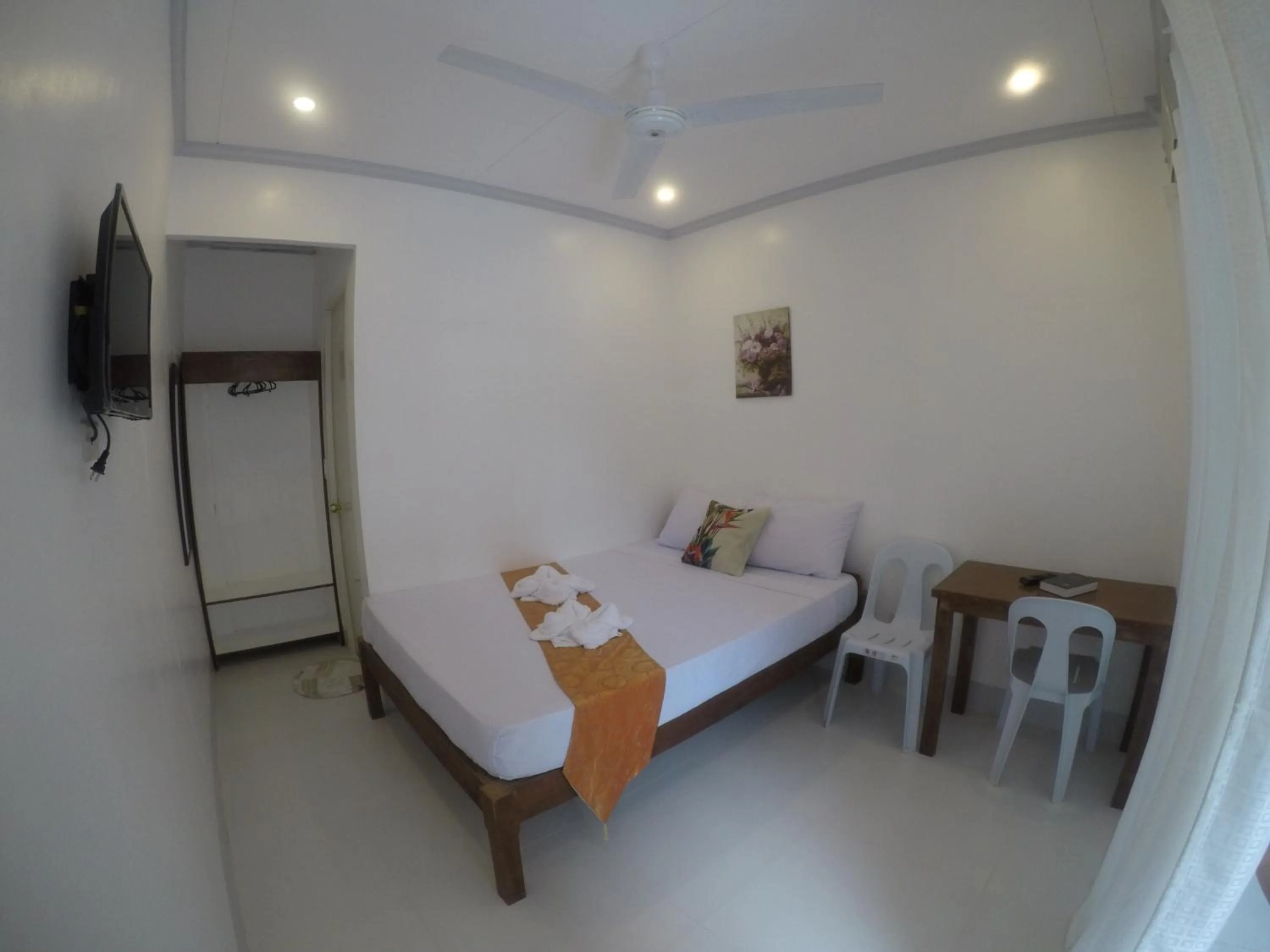 Bed in Neela Tourist Lodge