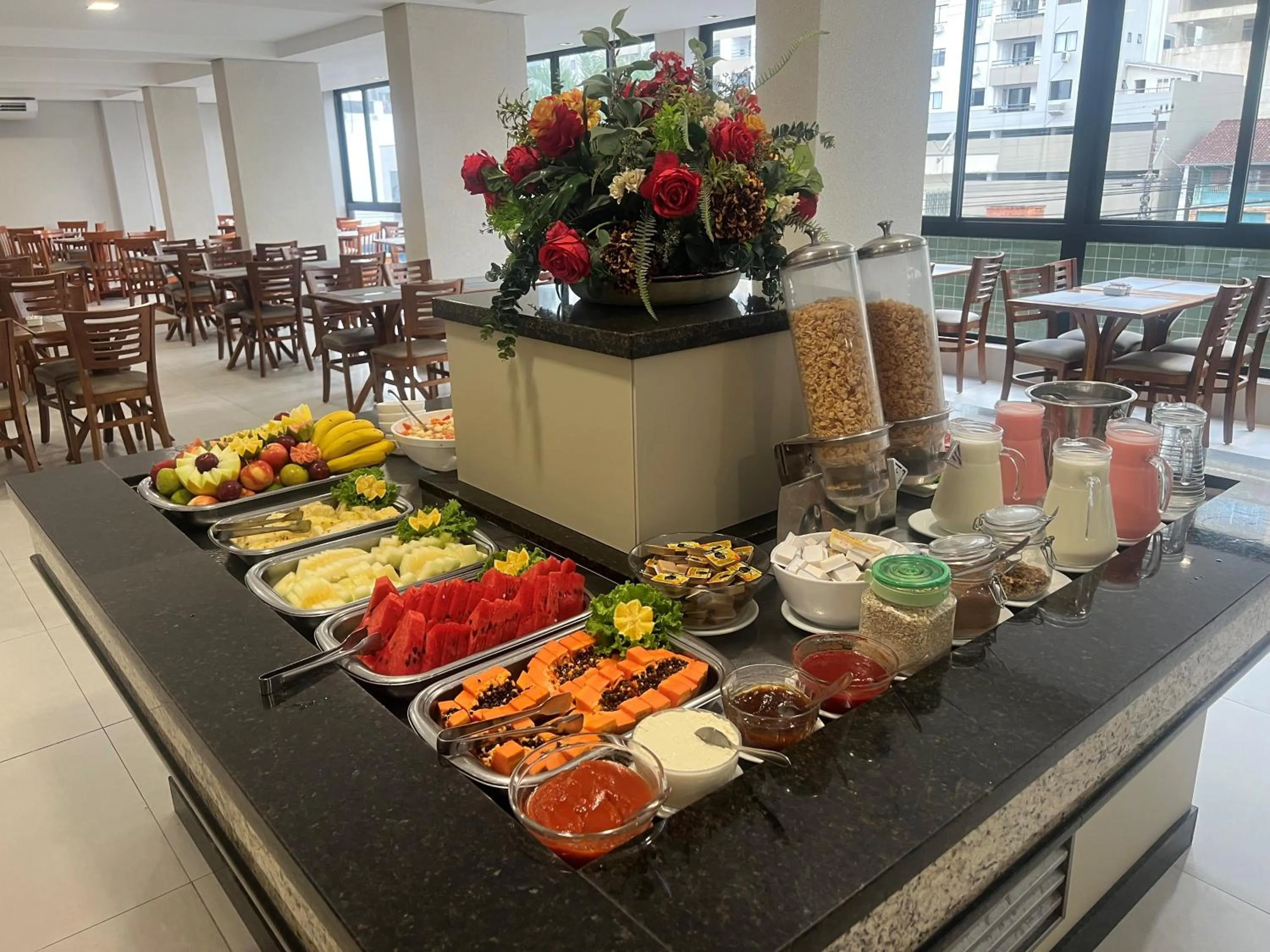 Buffet breakfast in Hotel das Américas