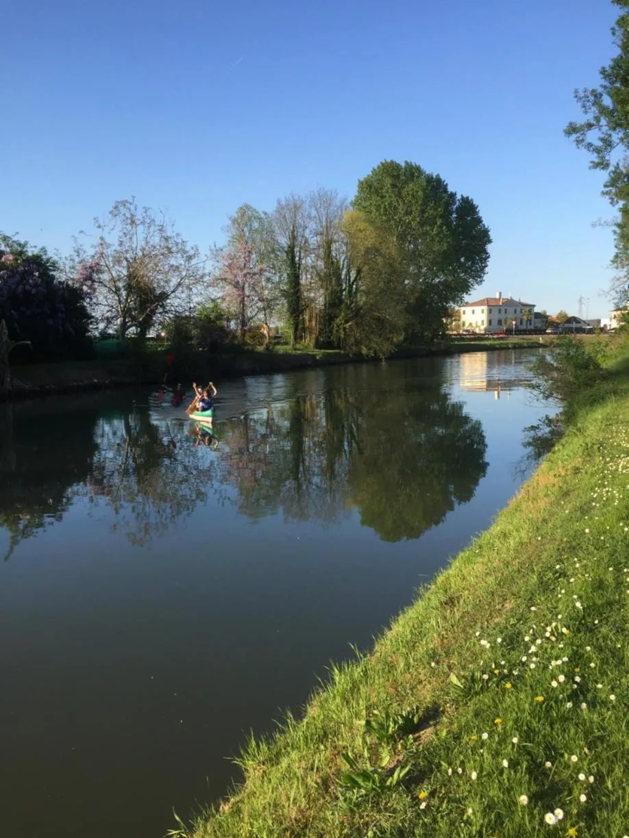 Canoeing in Dimora Naviglio