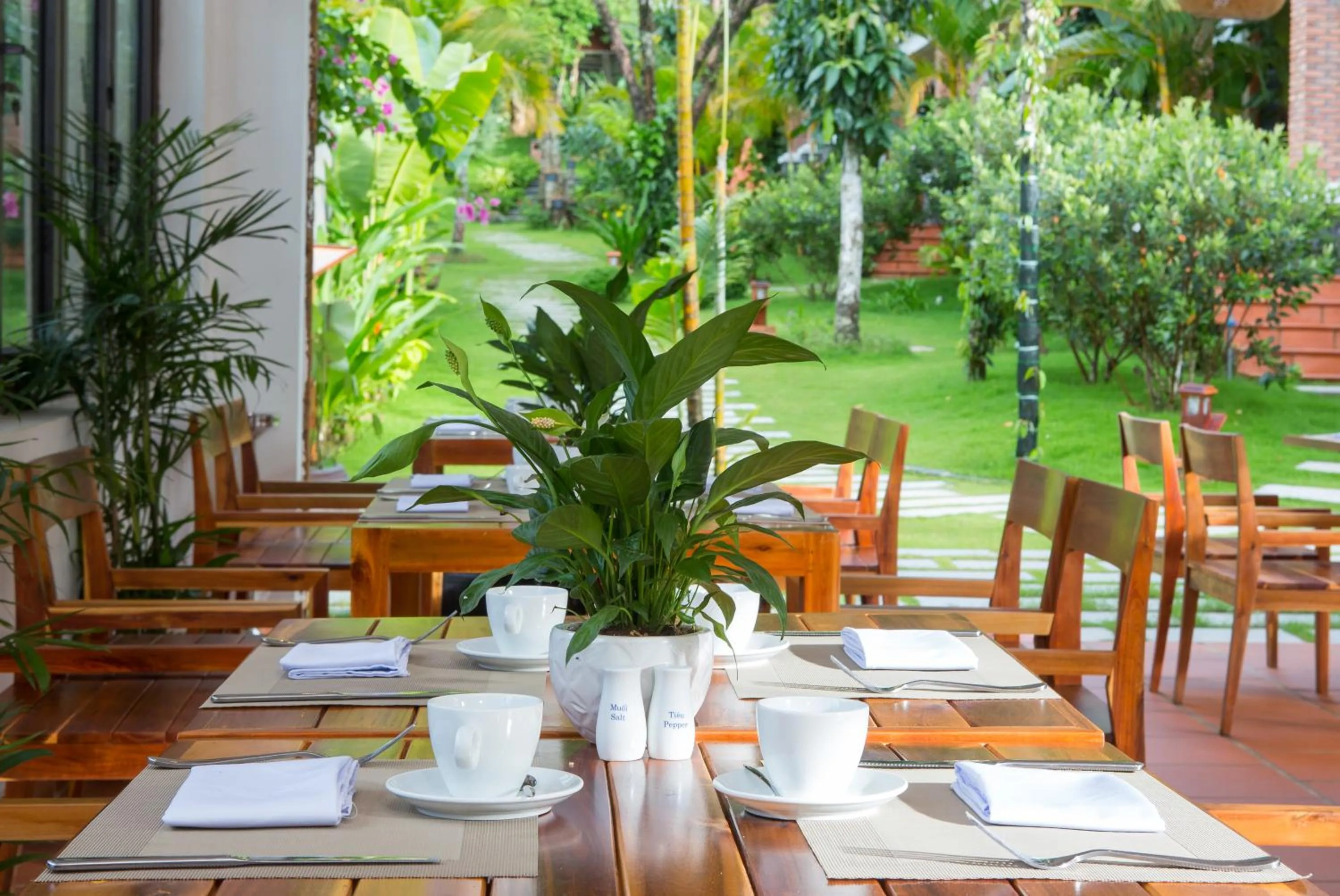 Restaurant/places to eat in Nadine Phu Quoc Resort & Spa