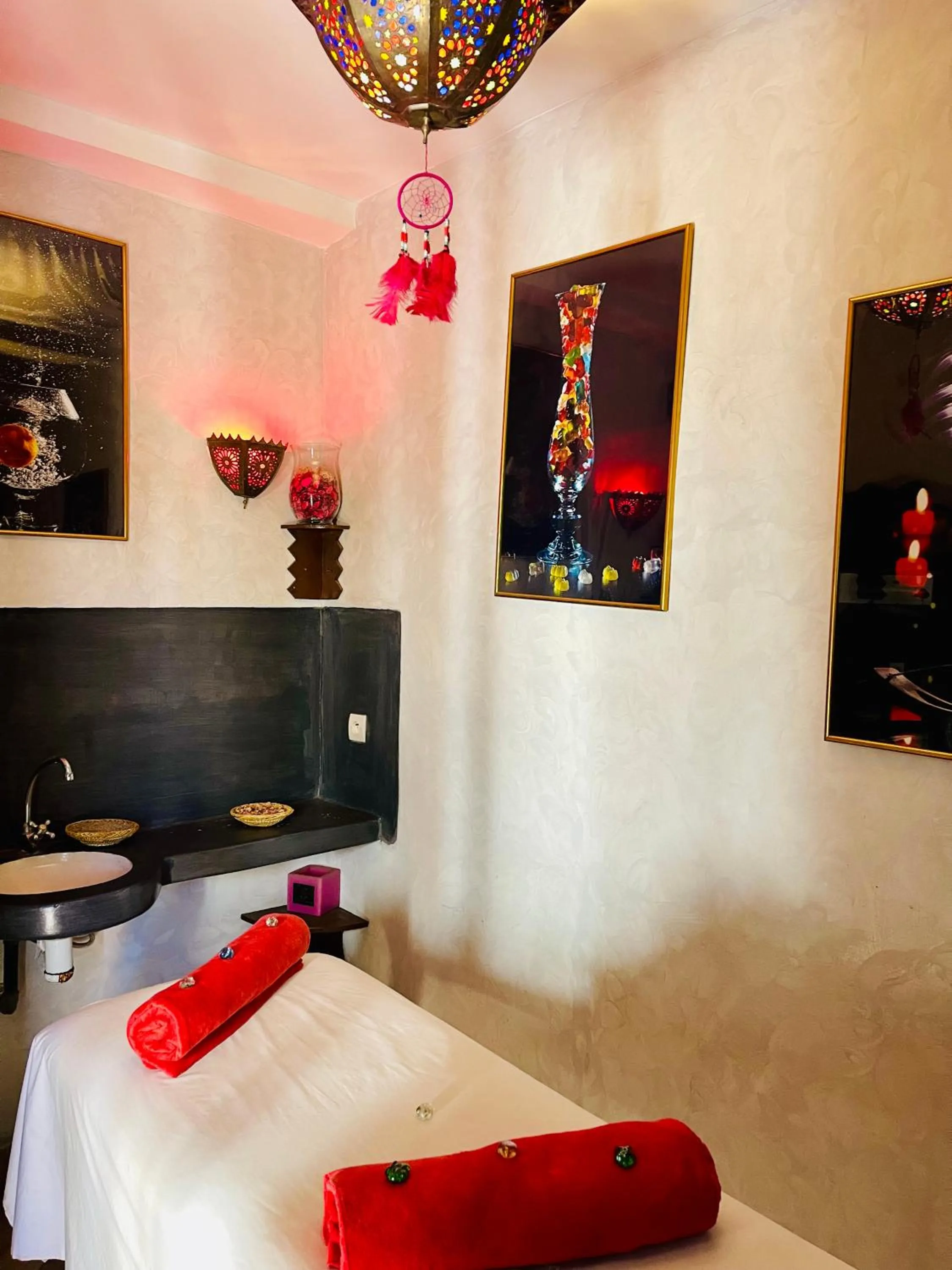 Spa and wellness centre/facilities, Bed in Riad La Porte Rouge By La Siredrah