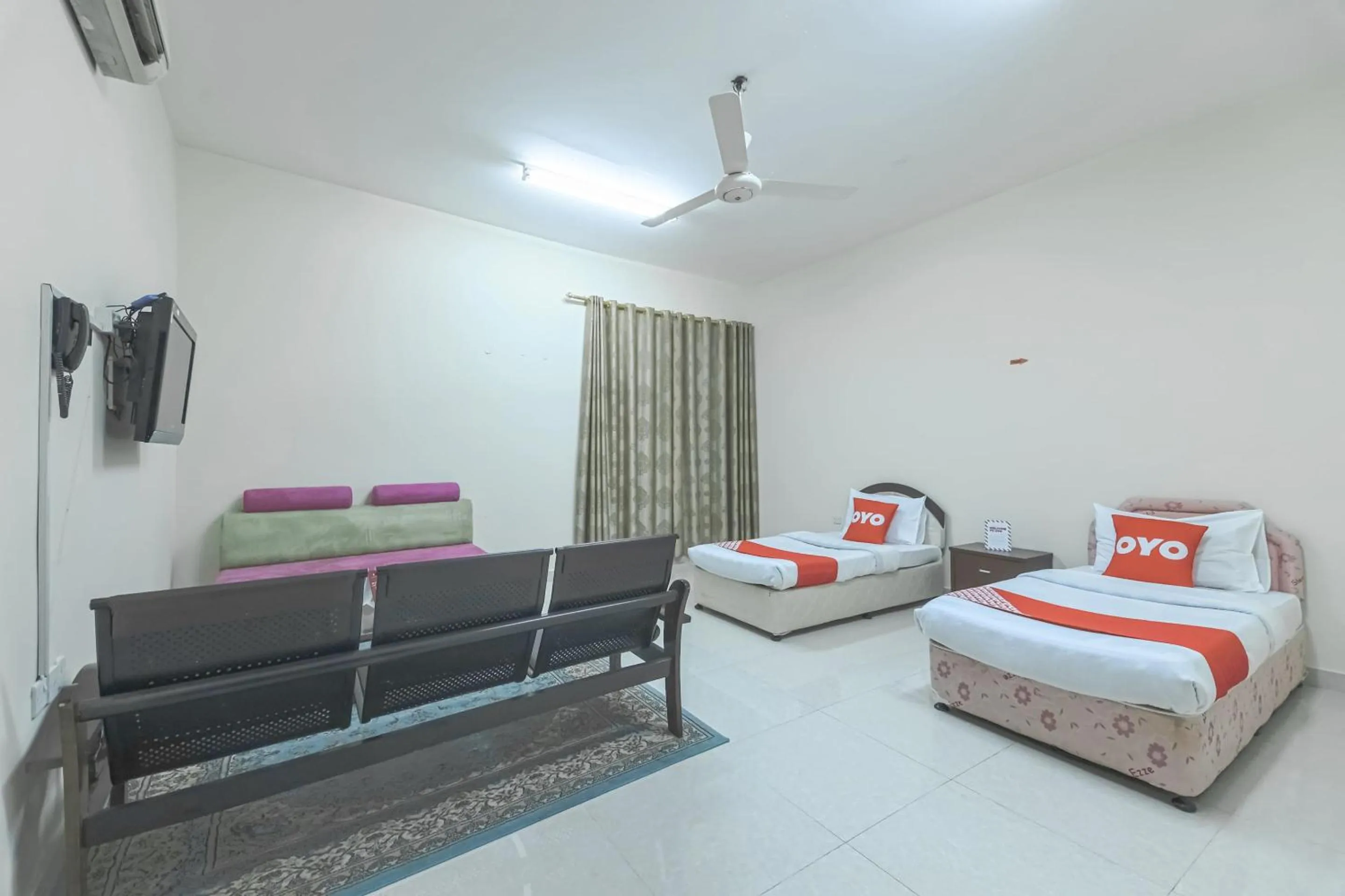 Bedroom in Super OYO 111 Al Thabit Hotel