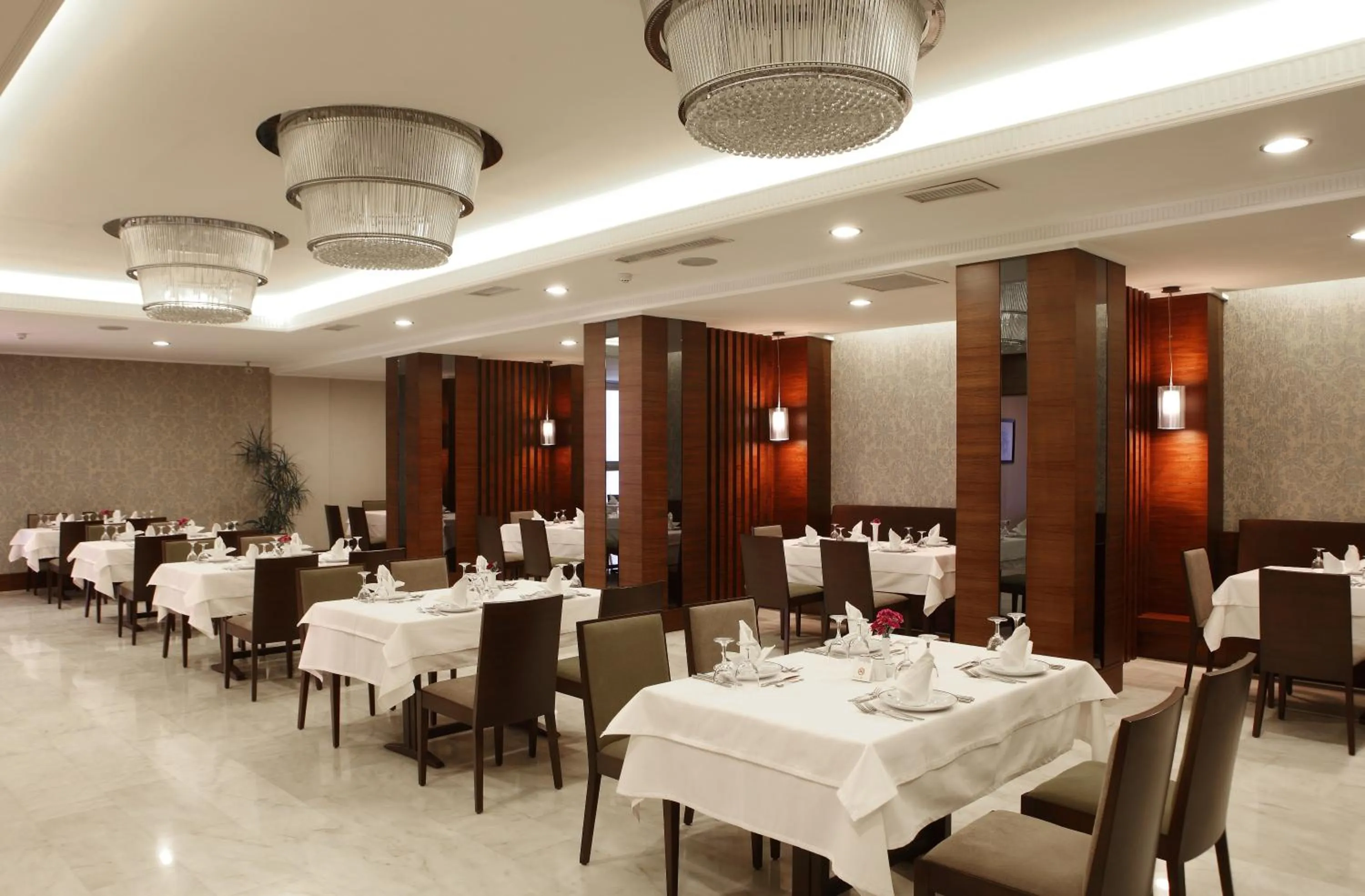 Restaurant/places to eat in Eyuboglu Hotel