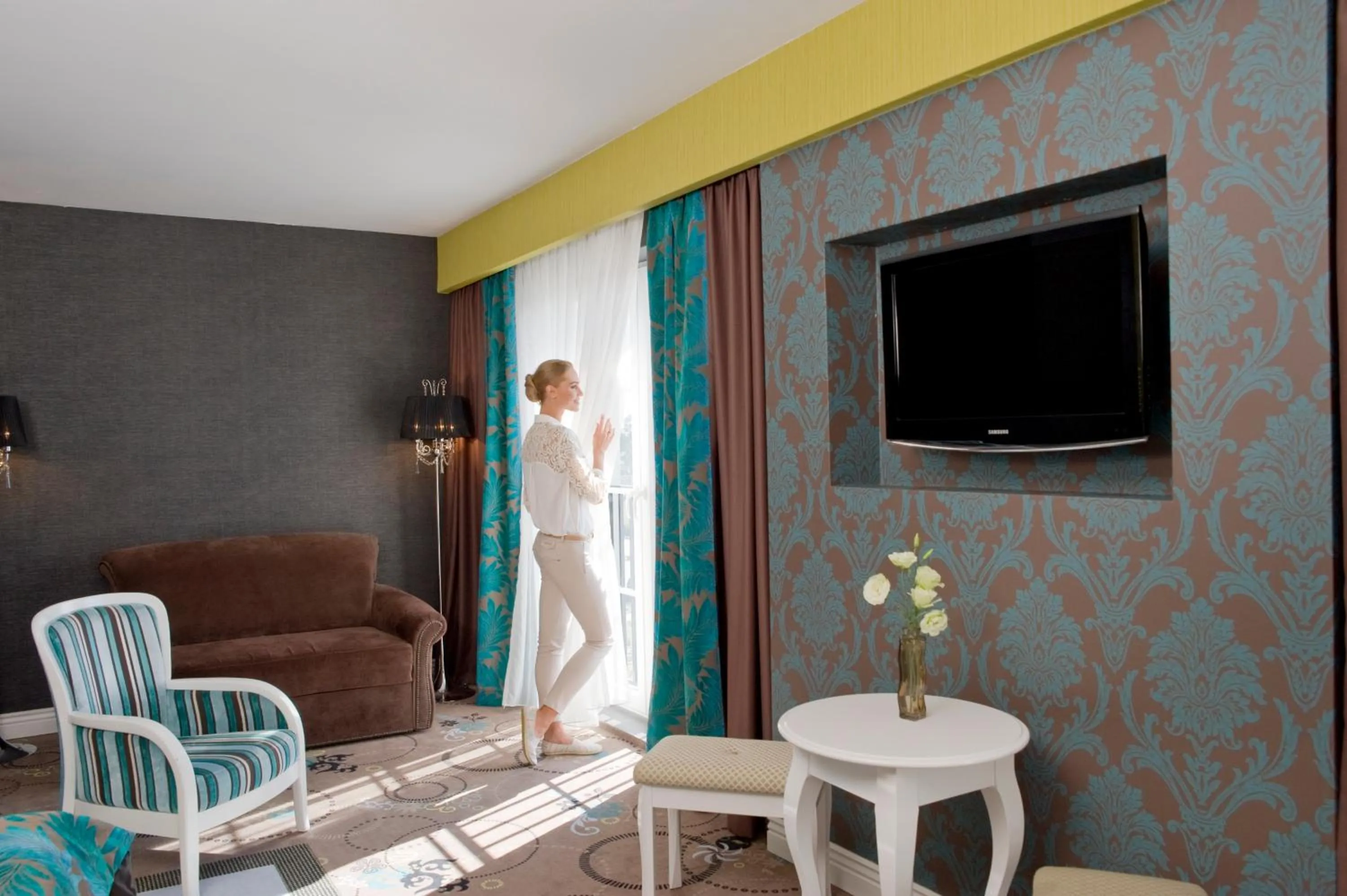 TV and multimedia in Hotel Lamberton