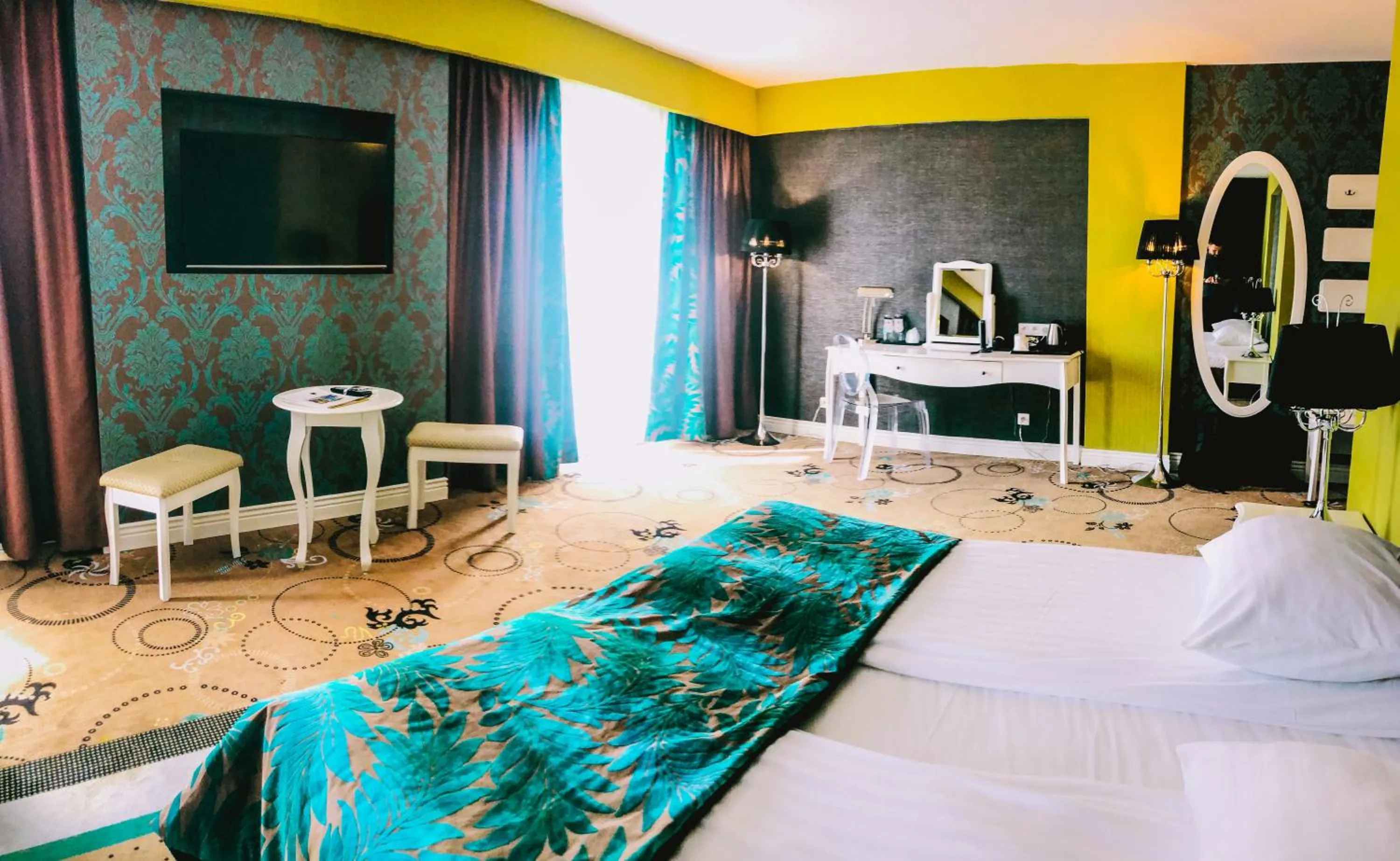 Seating area, Bed in Hotel Lamberton