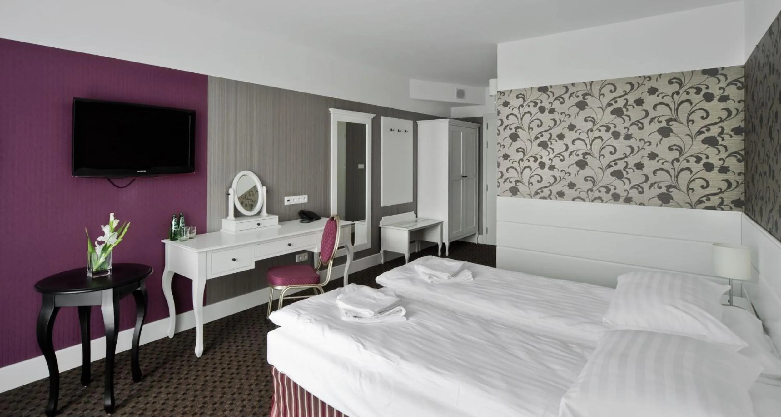 Bed in Hotel Lamberton