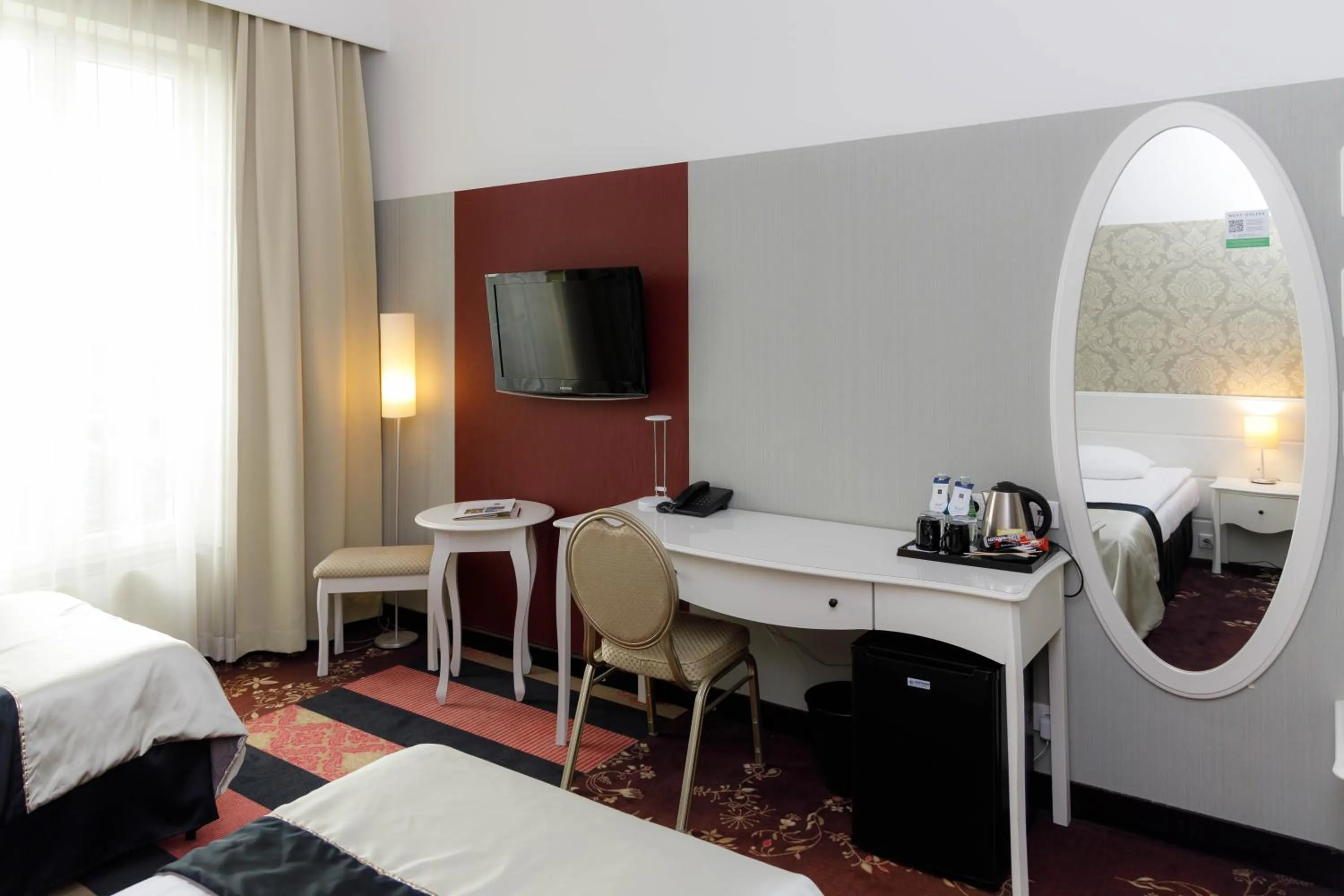 TV and multimedia, Bed in Hotel Lamberton