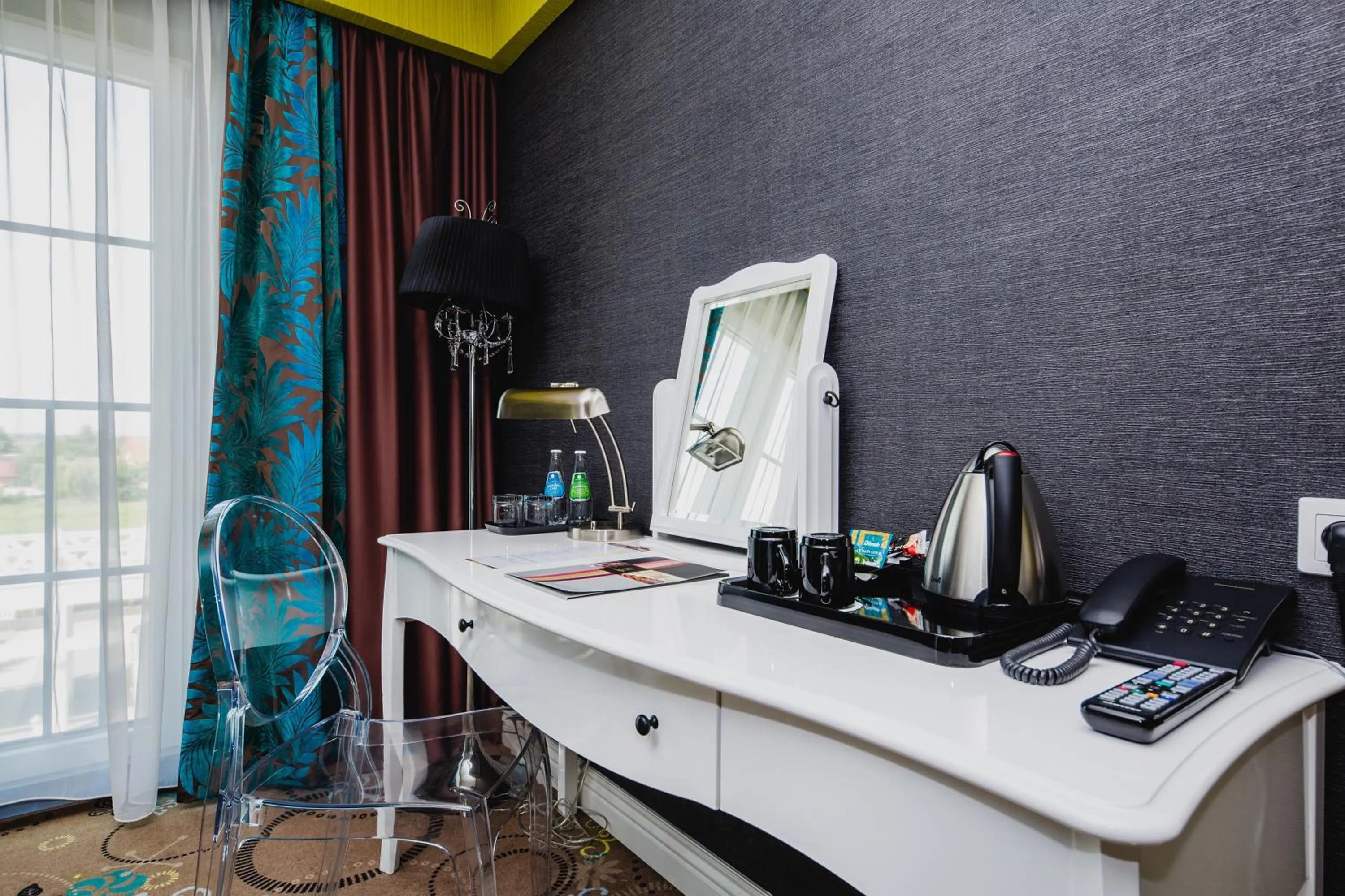 TV and multimedia in Hotel Lamberton