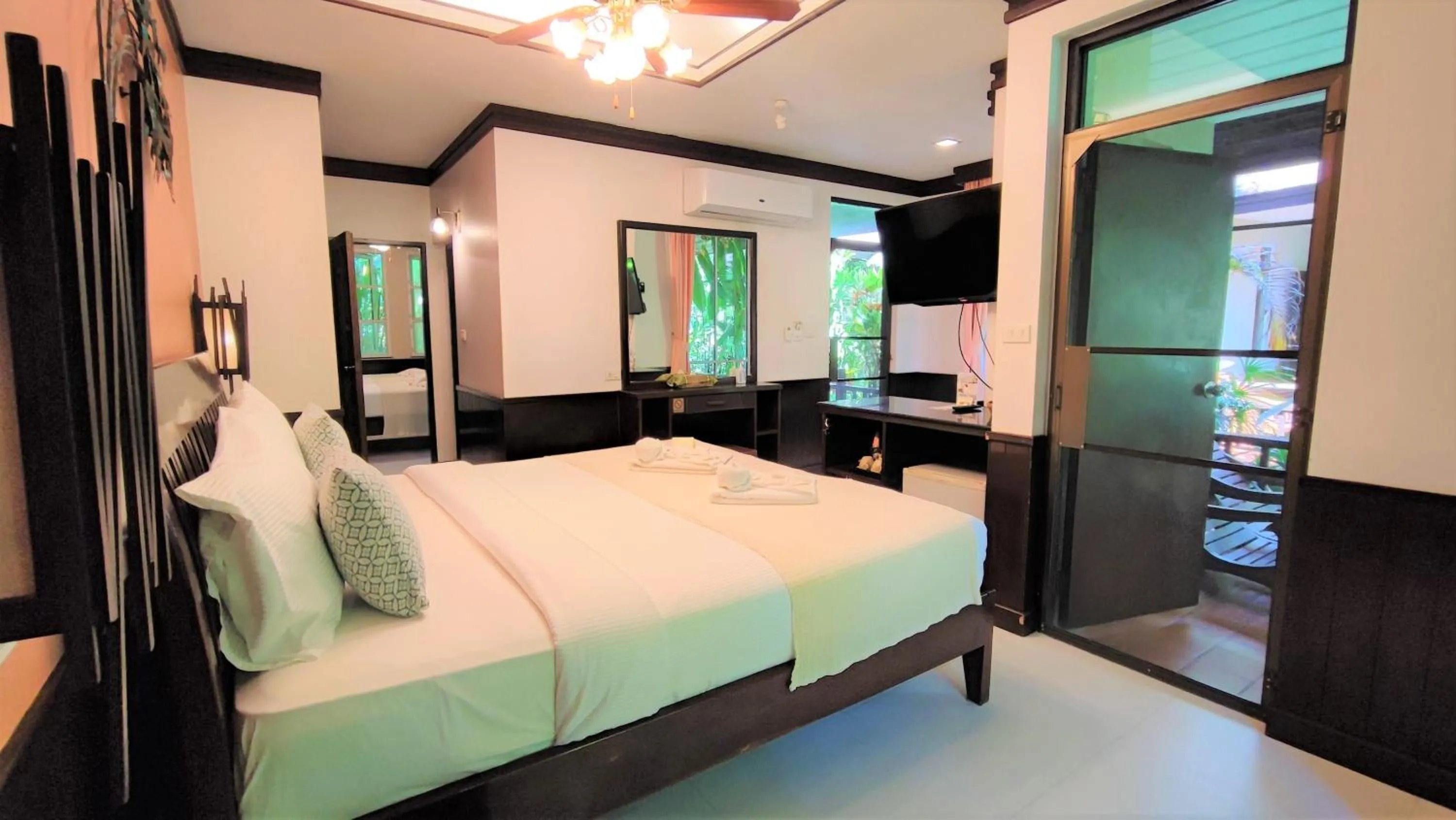 Bedroom, Bed in Samed Villa Resort