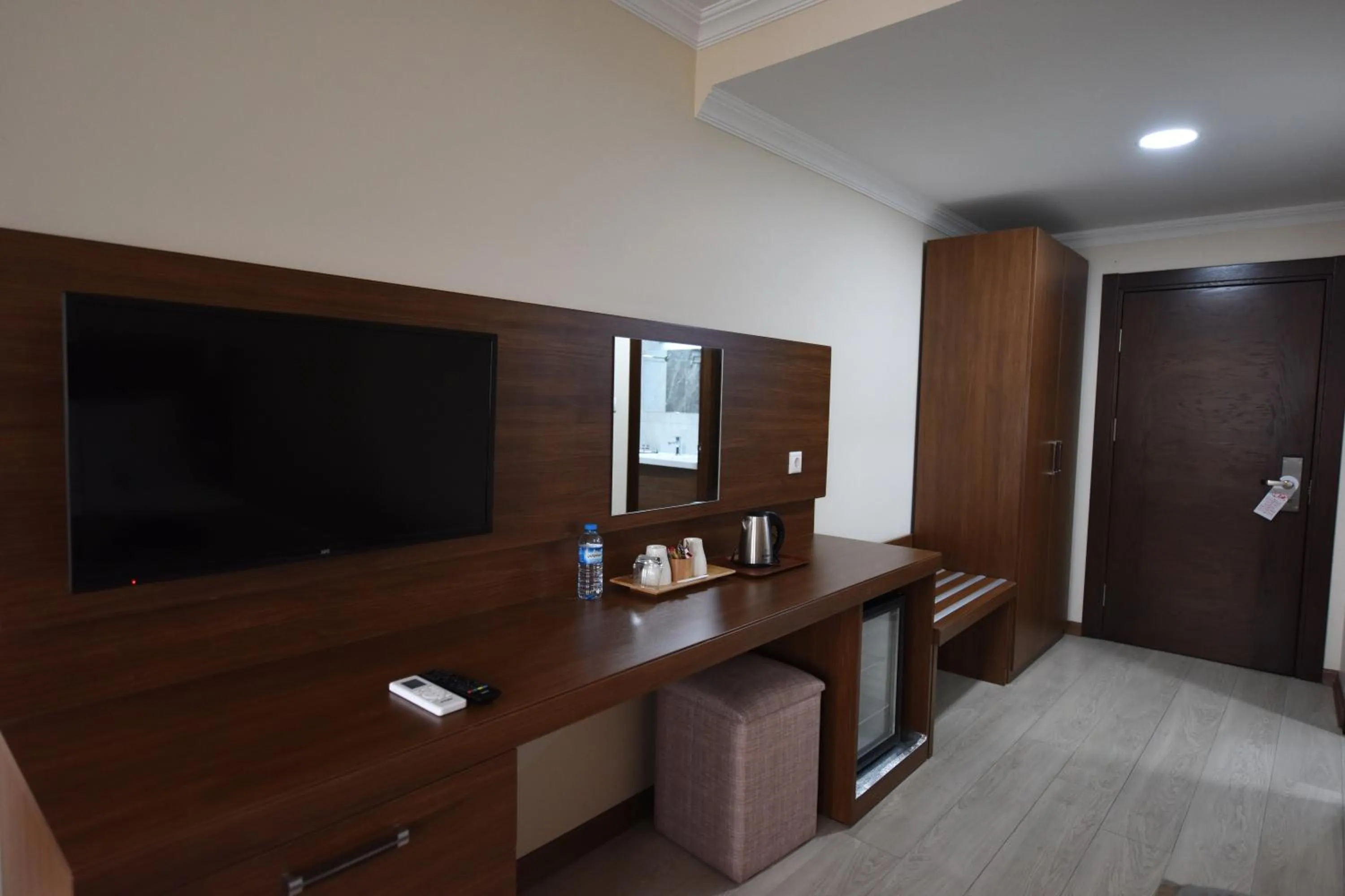 TV and multimedia in Asal Hotel