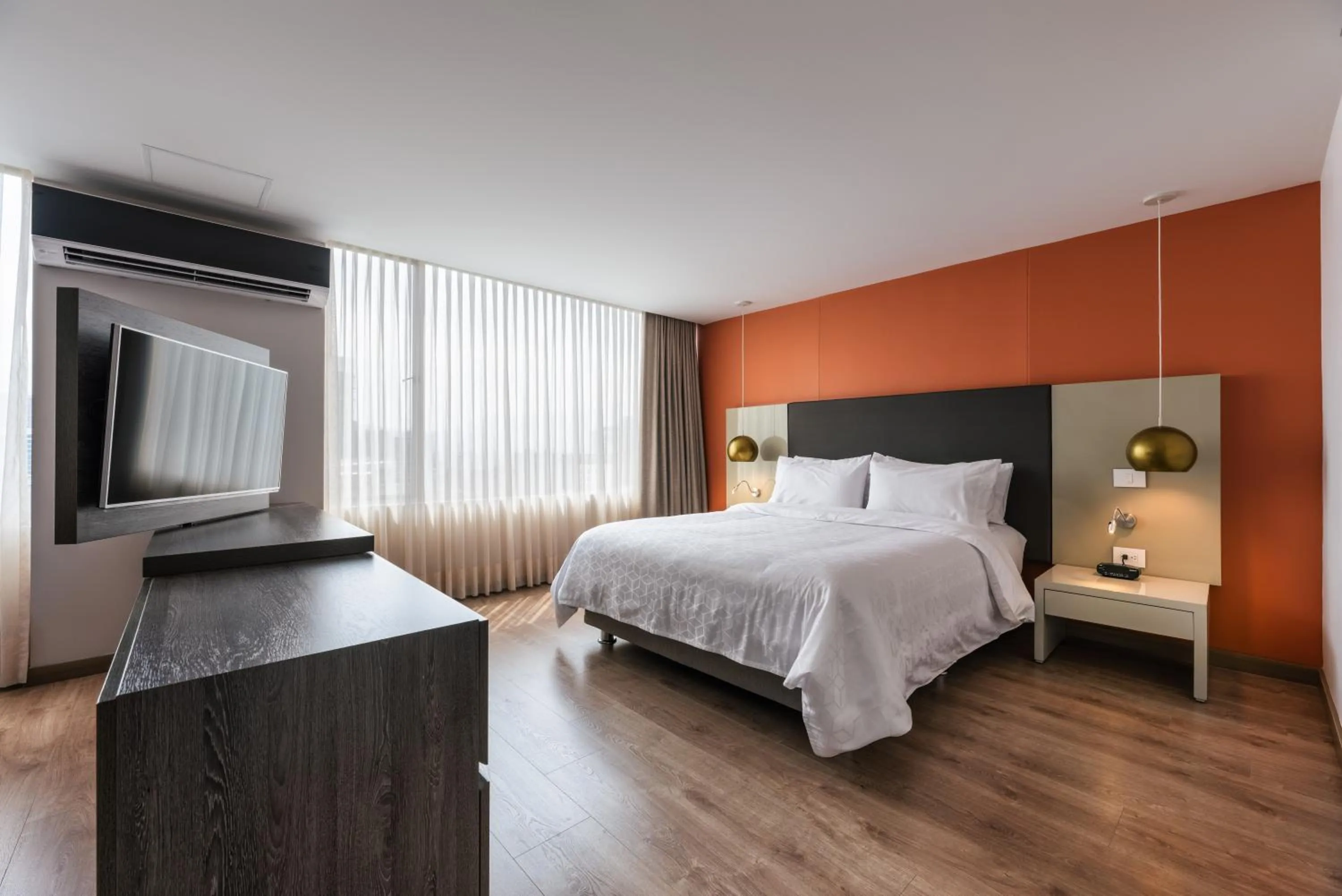 Bed in Hotel Holiday Inn Express & Suites Medellin by IHG