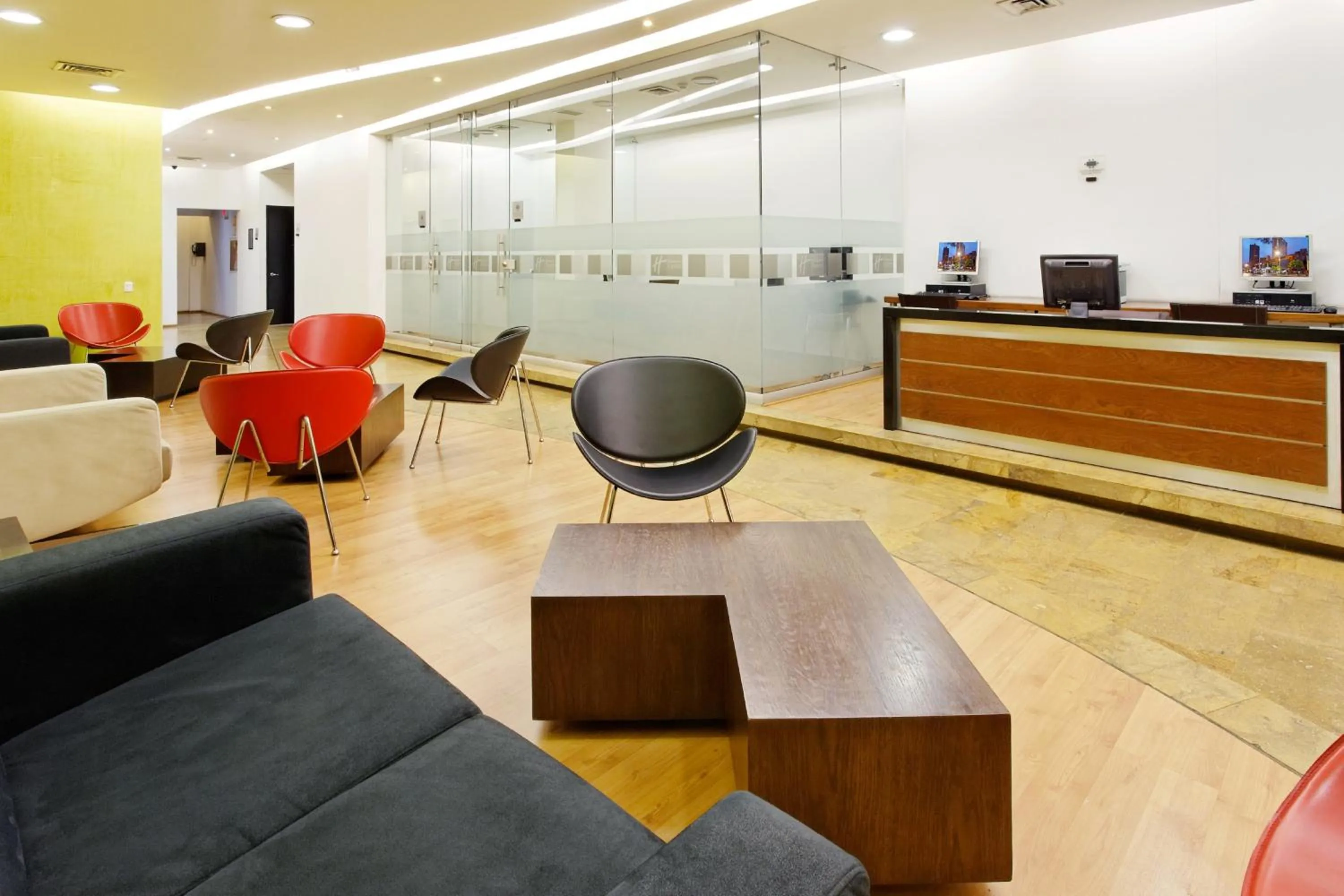 Property building in Hotel Holiday Inn Express & Suites Medellin by IHG