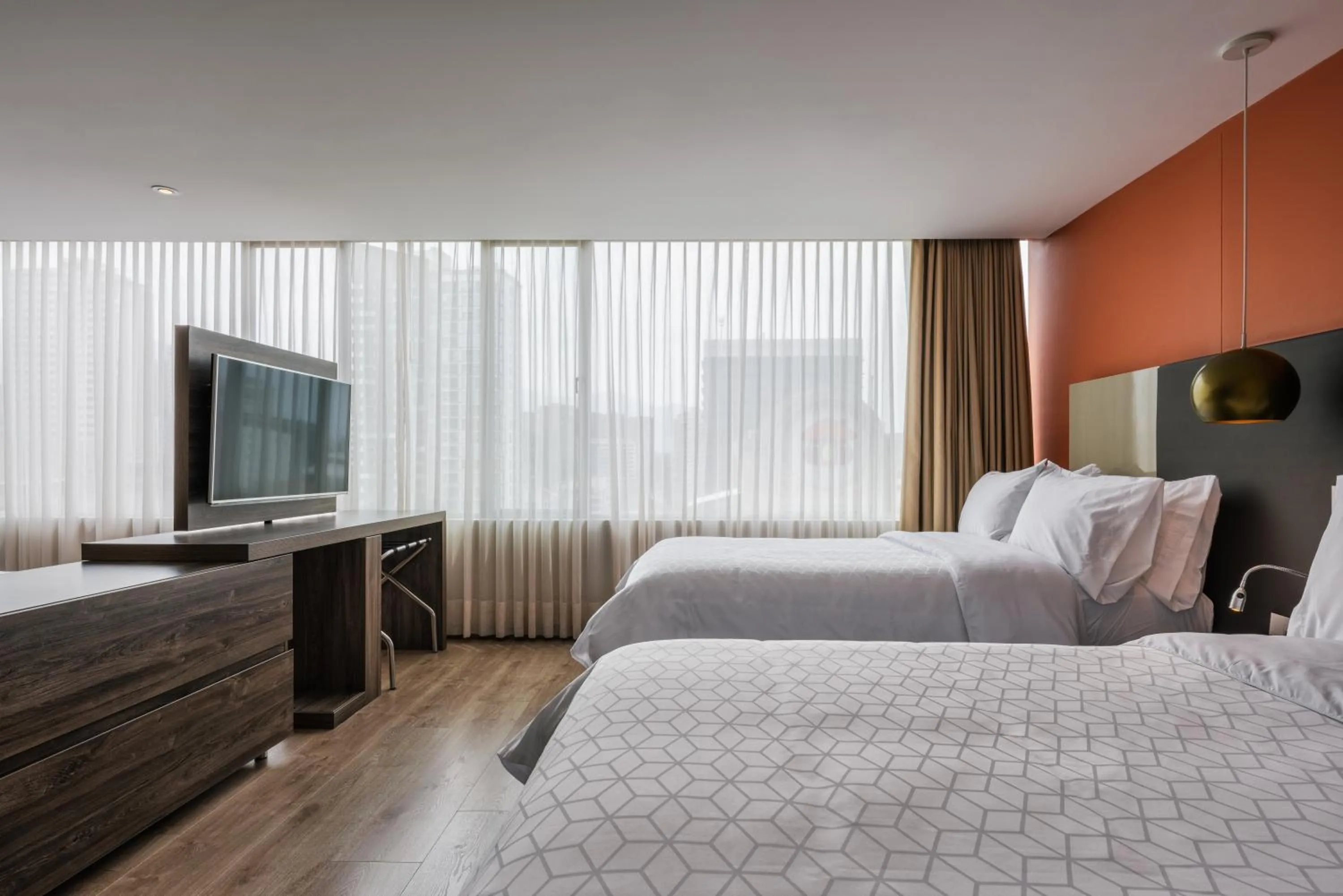 Bedroom, Bed in Hotel Holiday Inn Express & Suites Medellin by IHG