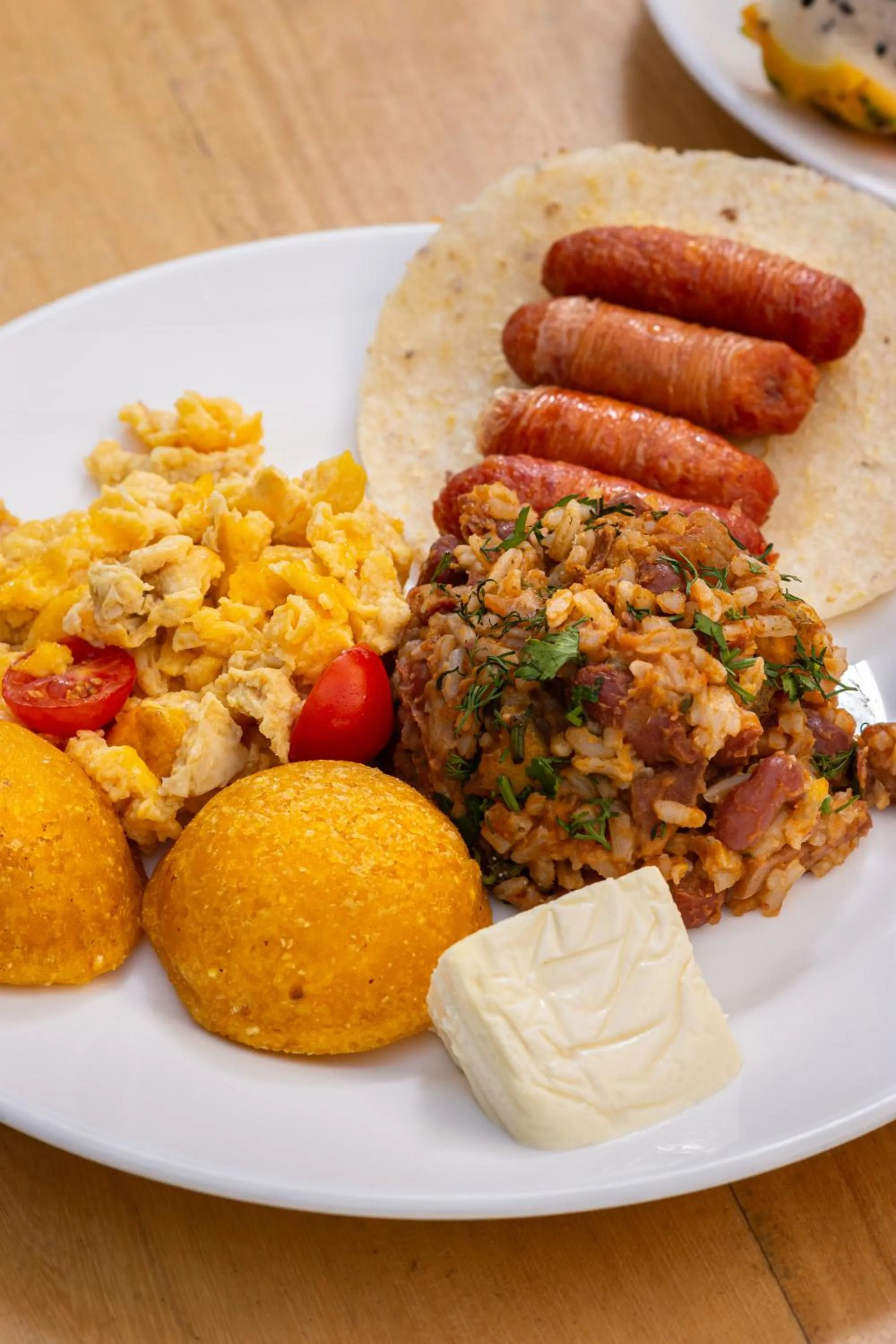 Breakfast in Hotel Holiday Inn Express & Suites Medellin by IHG