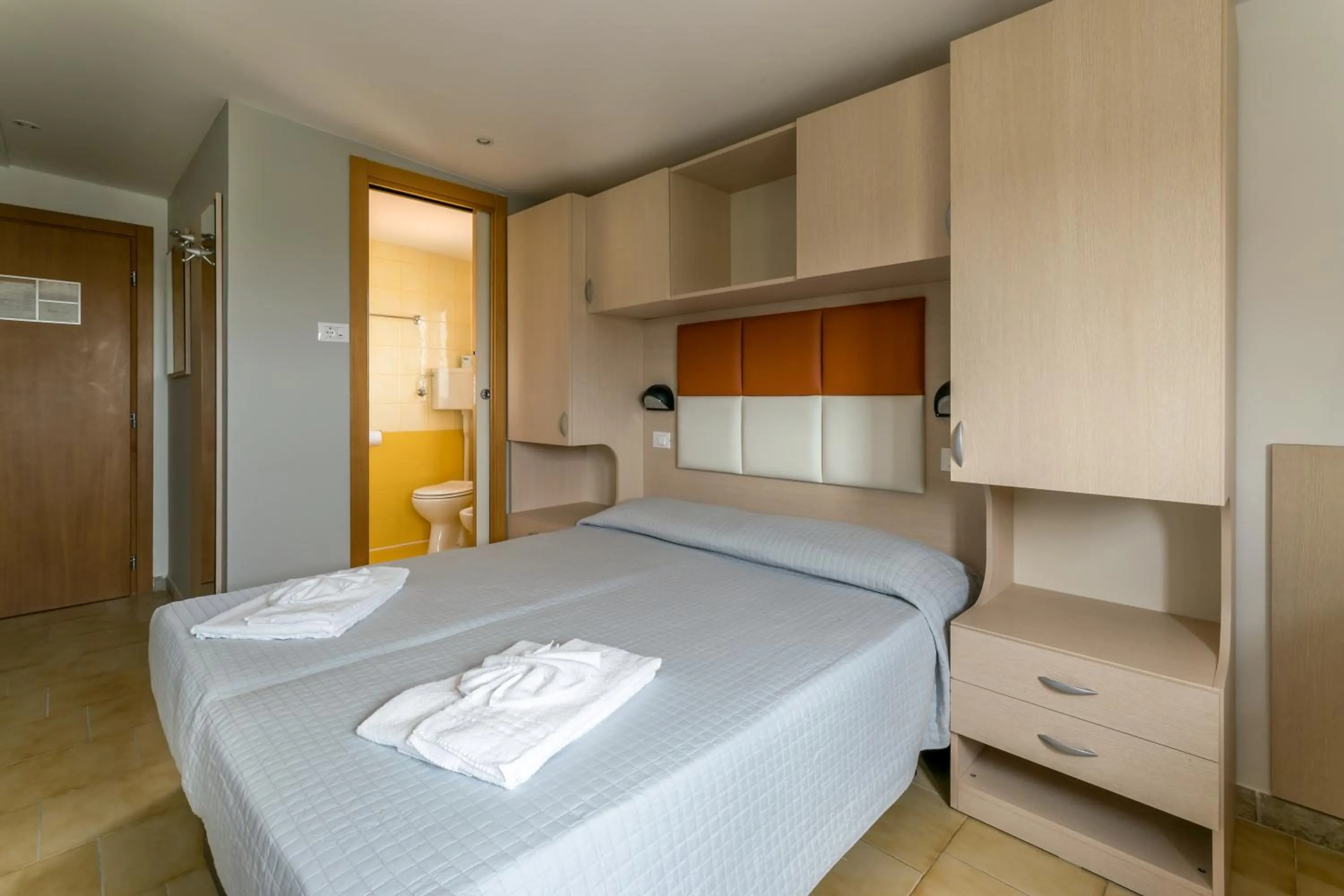 Photo of the whole room in Hotel Stresa