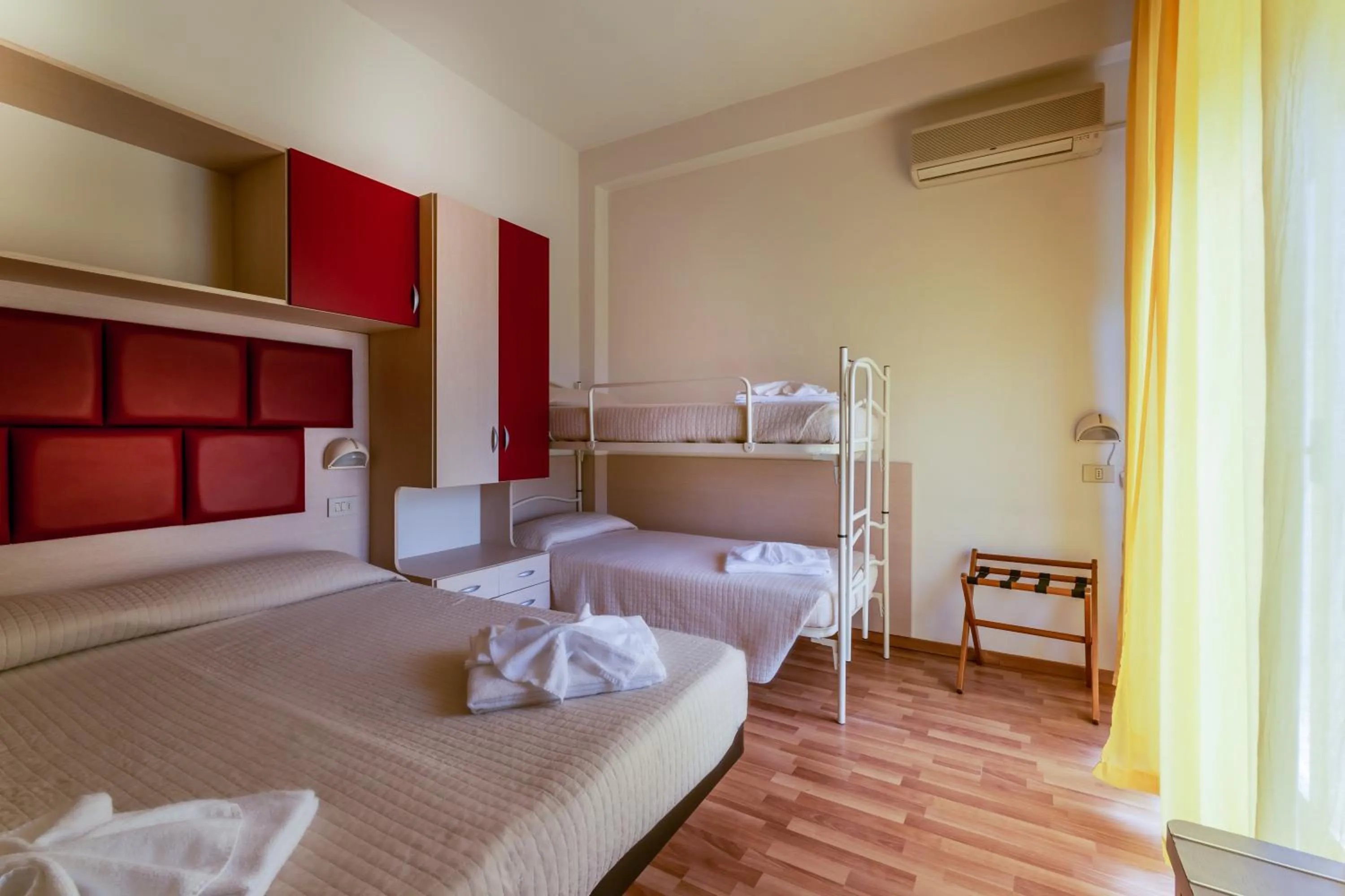 Photo of the whole room in Hotel Stresa