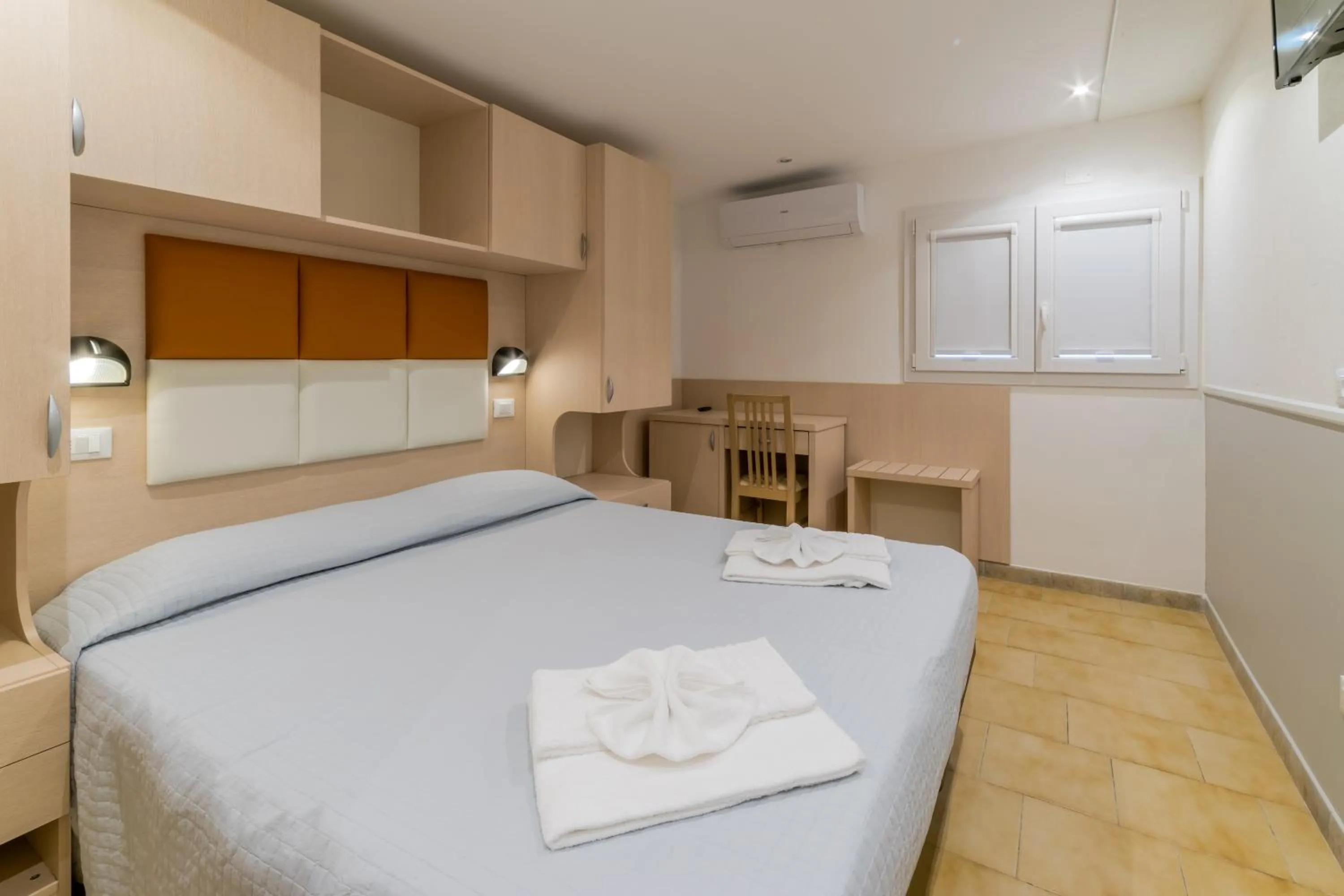 Photo of the whole room in Hotel Stresa