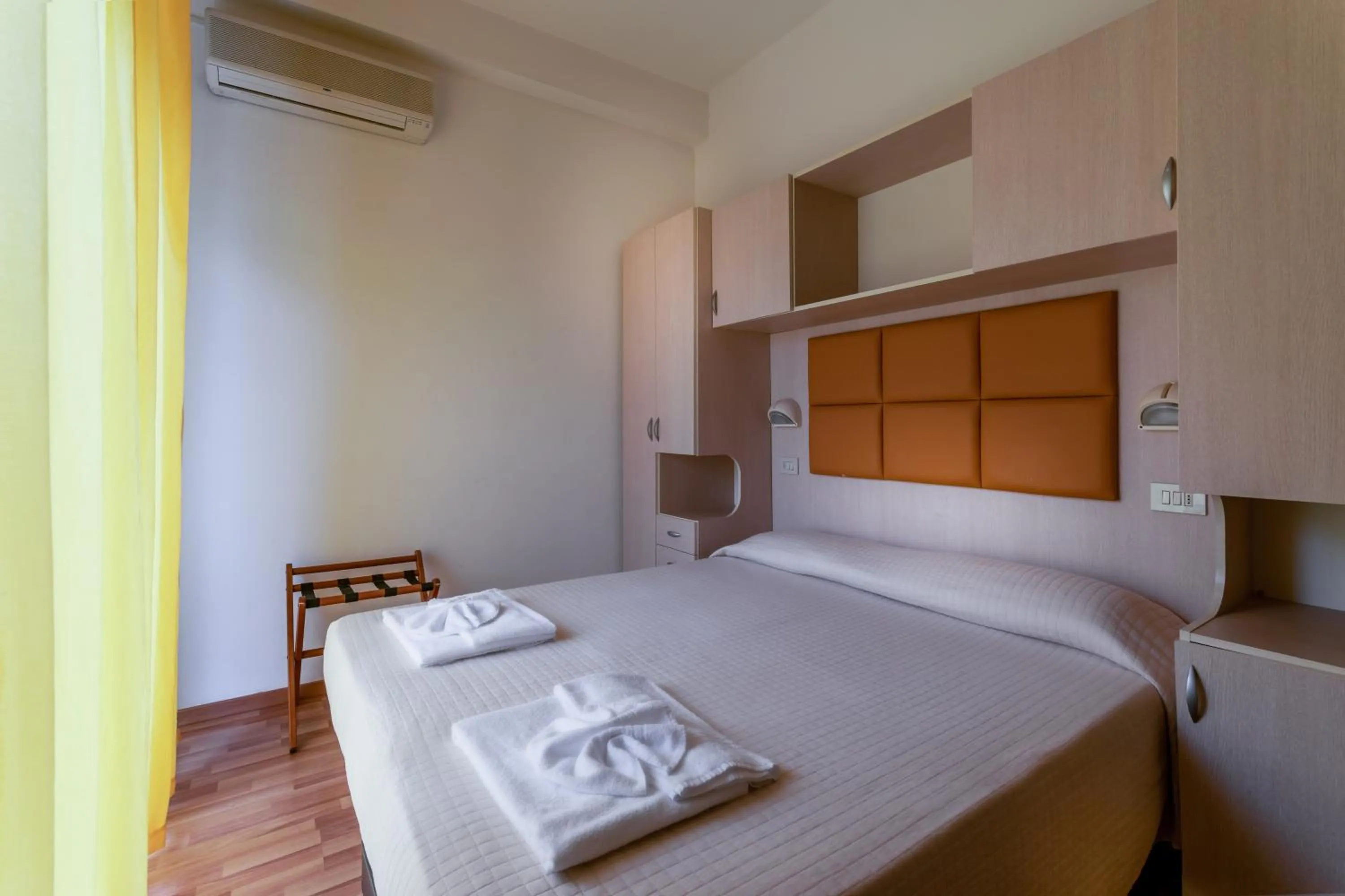 Photo of the whole room in Hotel Stresa