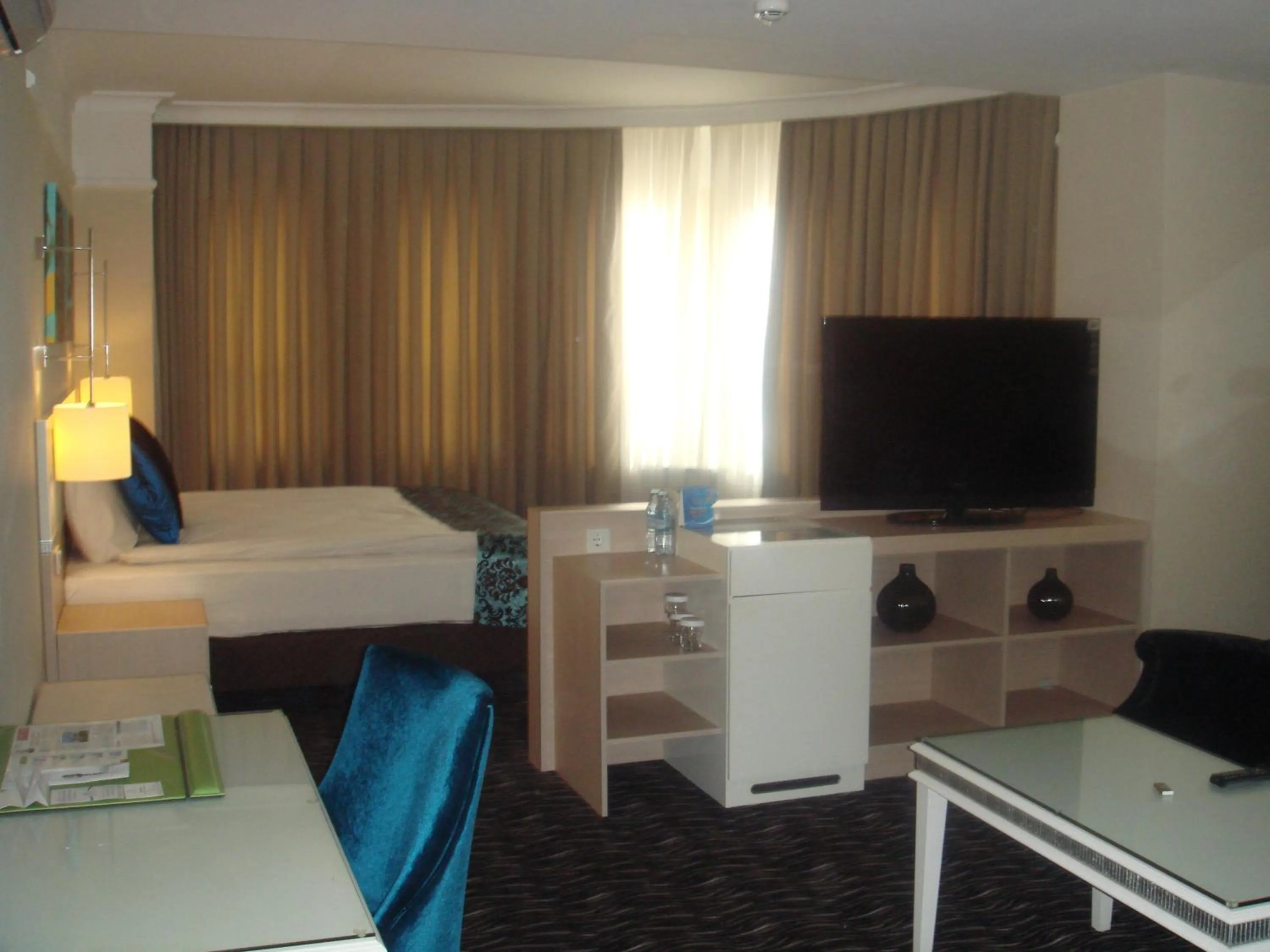 Photo of the whole room in Pasapark Karatay Hotel