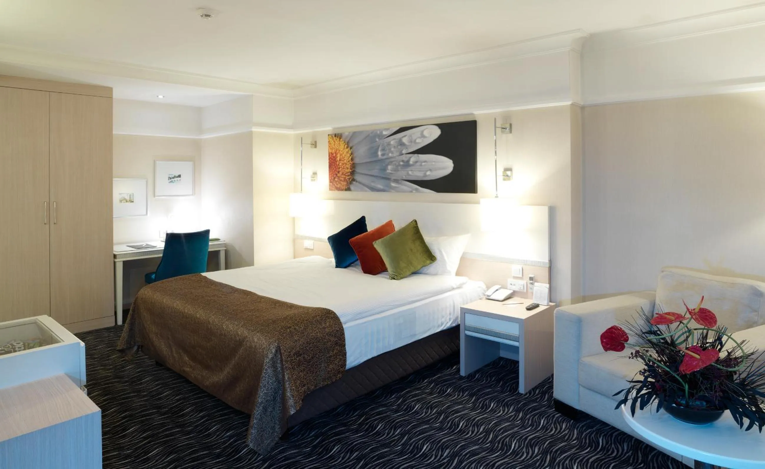 Photo of the whole room in Pasapark Karatay Hotel