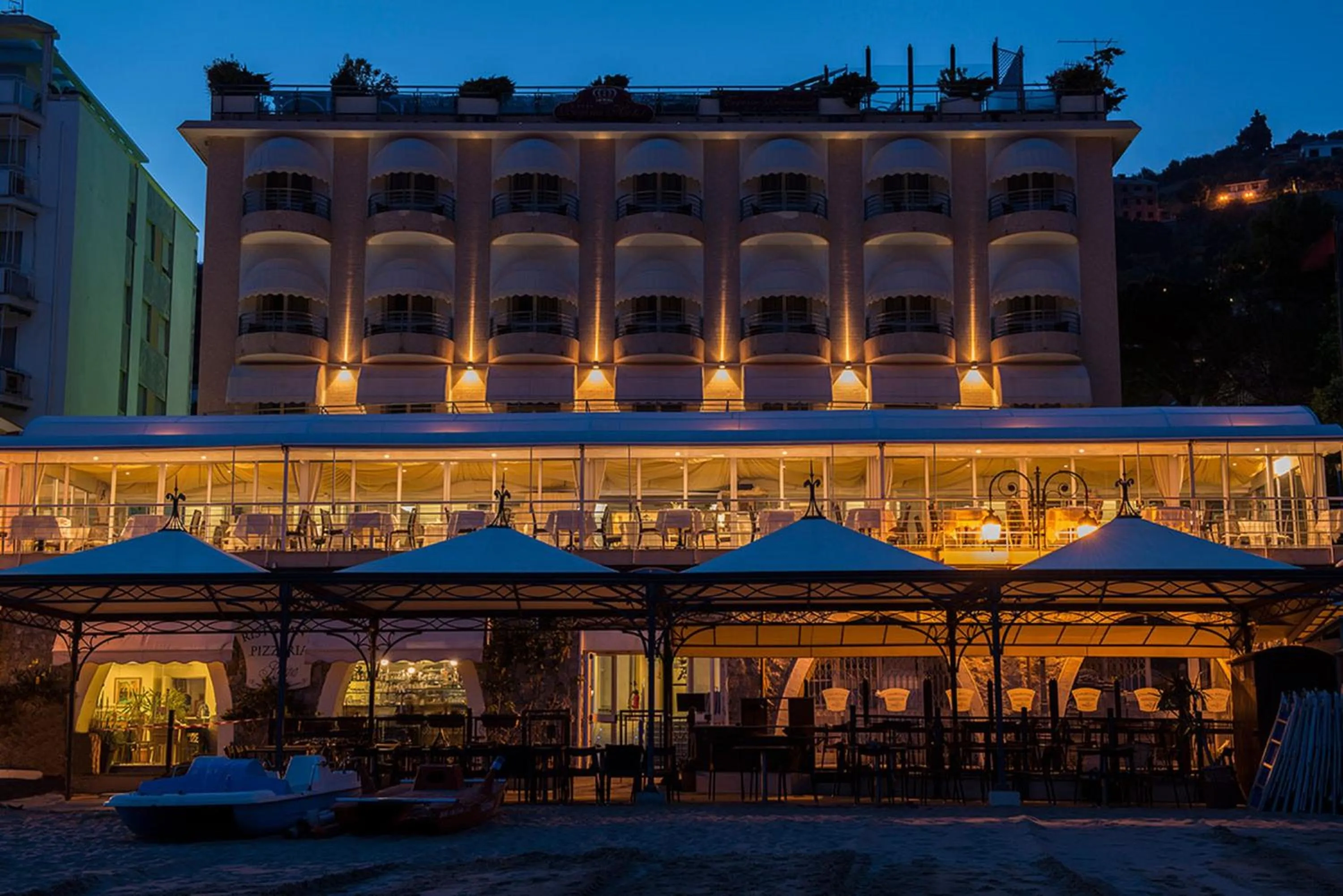 Property building in Hotel Regina