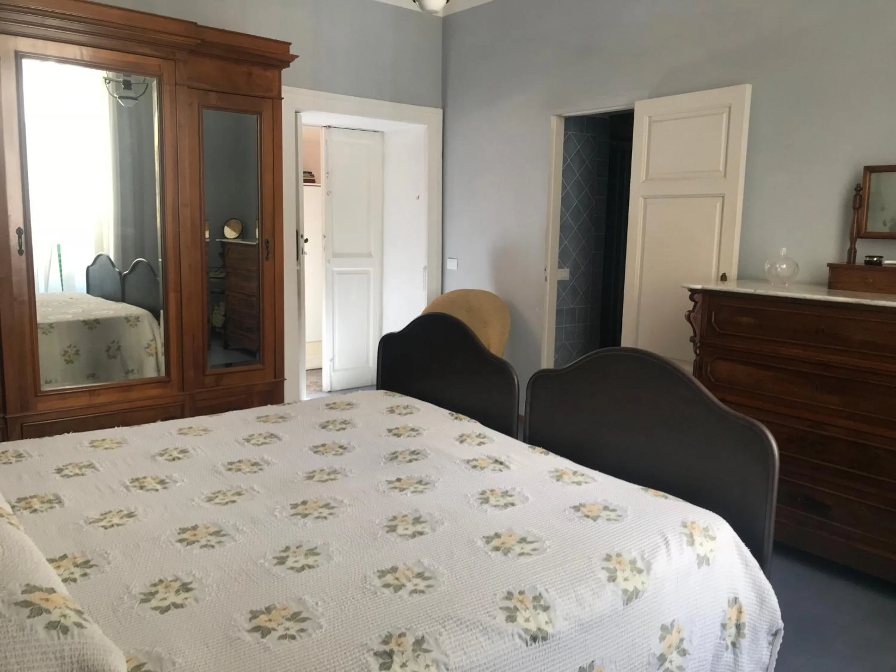 Photo of the whole room, Bed in Palazzo Tocco