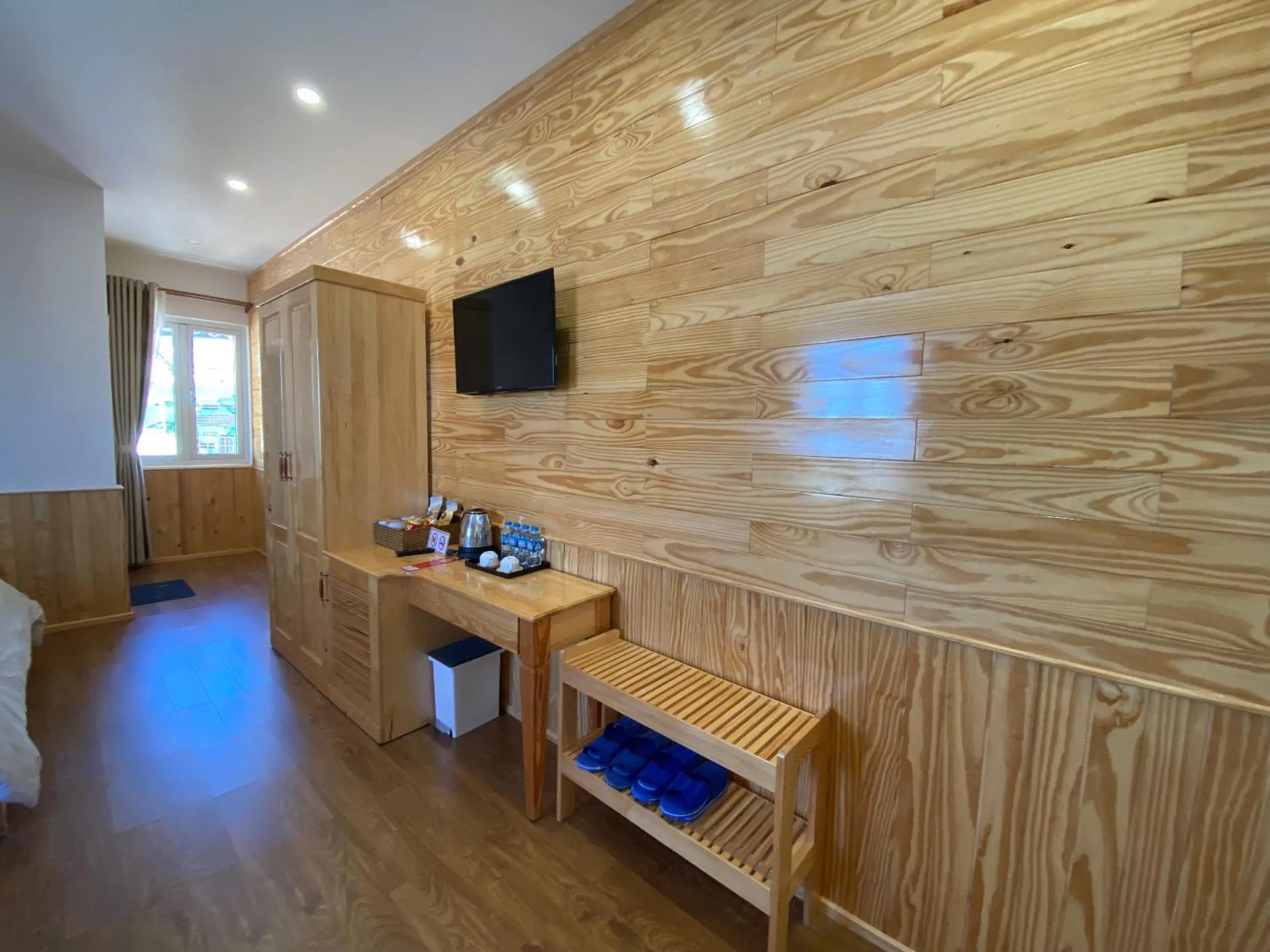 TV and multimedia in Hotel Phuong Nghi