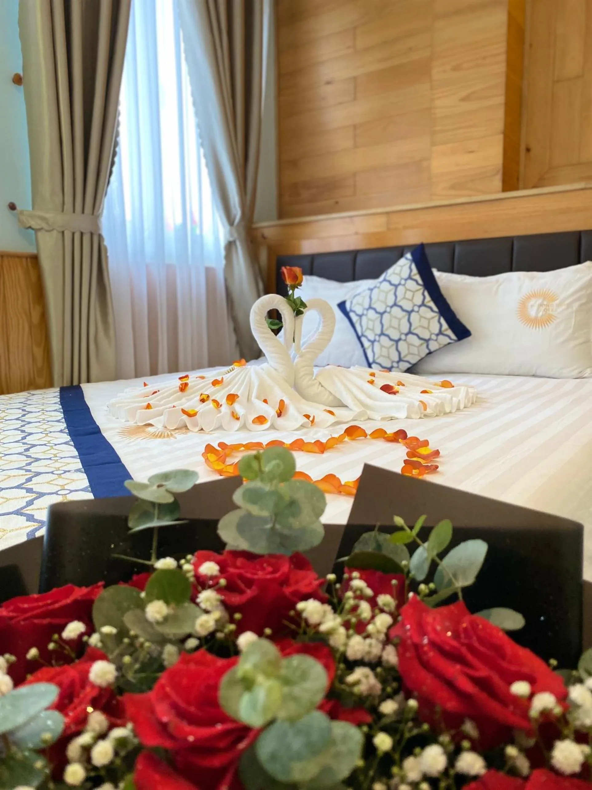 Bedroom, Bed in Hotel Phuong Nghi