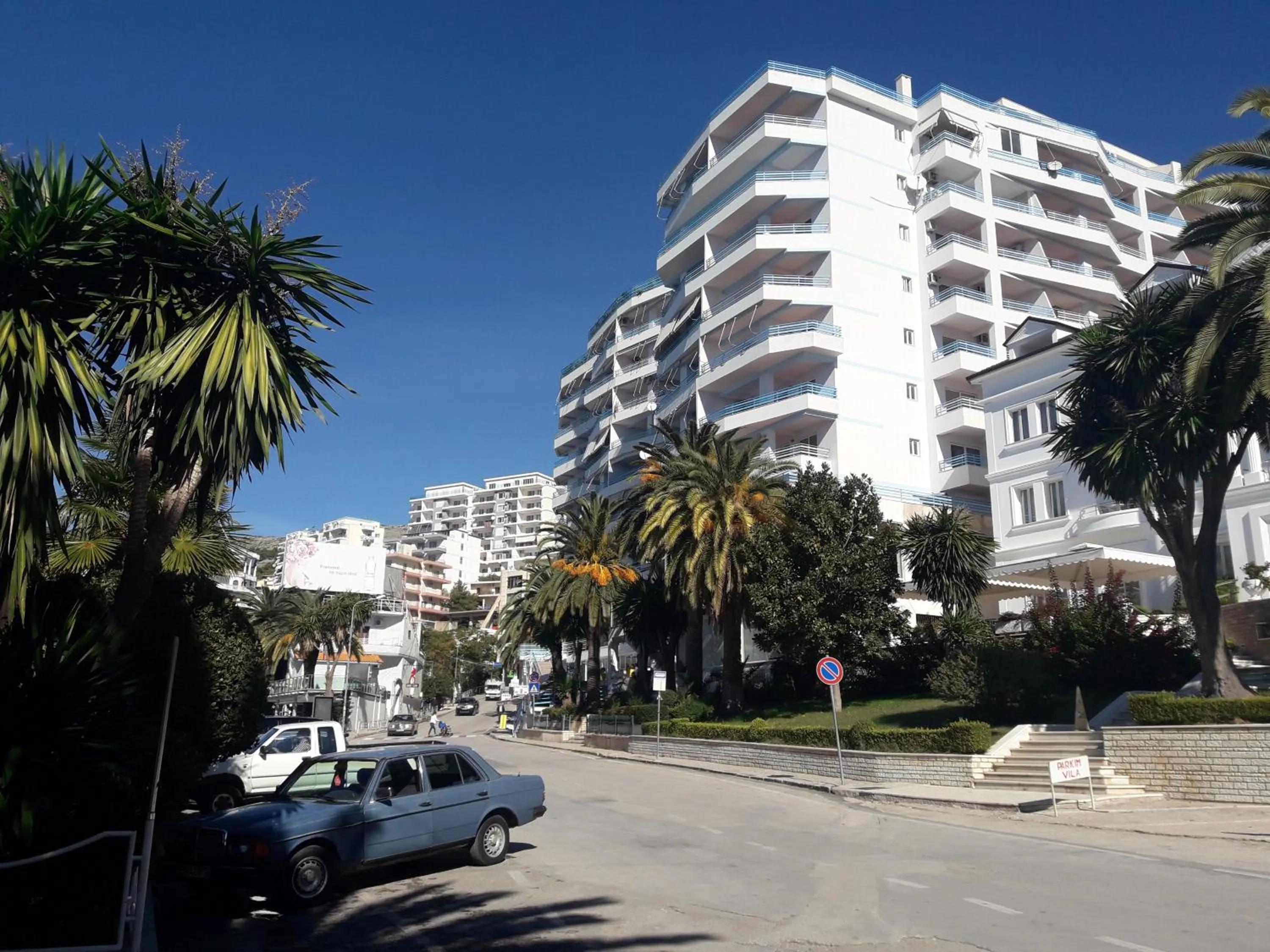 Meni's family apartament