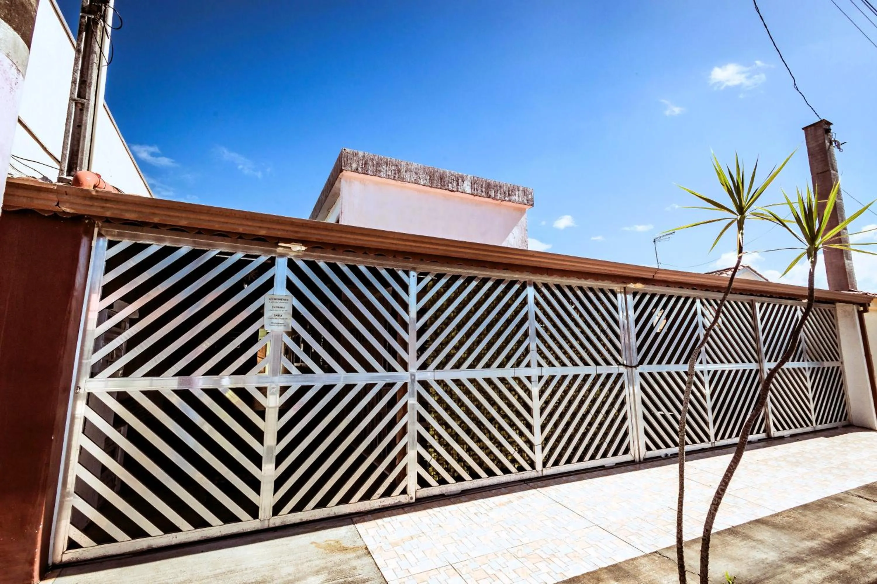 Facade/entrance in Pousada Peruibe 455