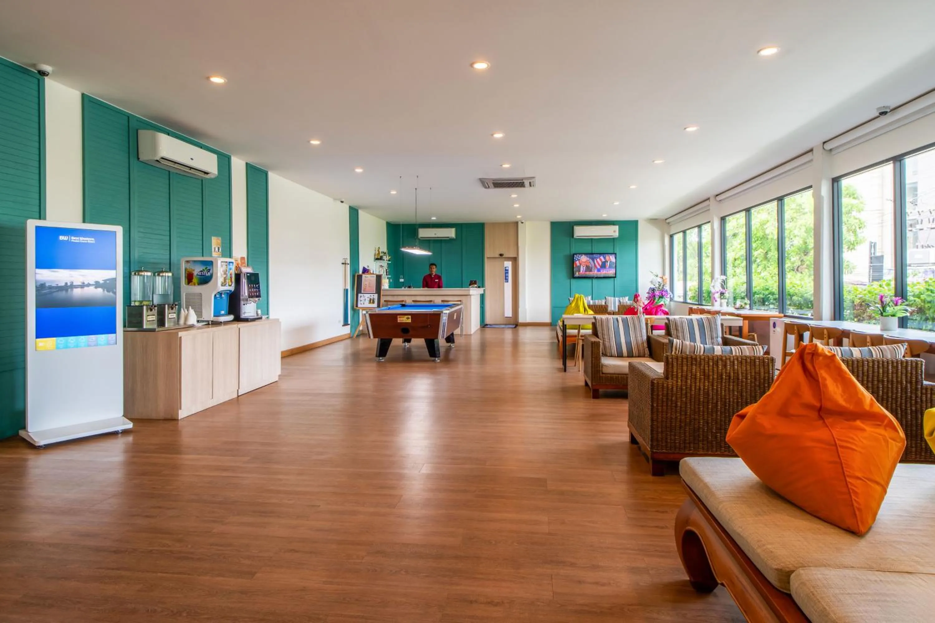 Lobby or reception in Best Western Phuket Ocean Resort