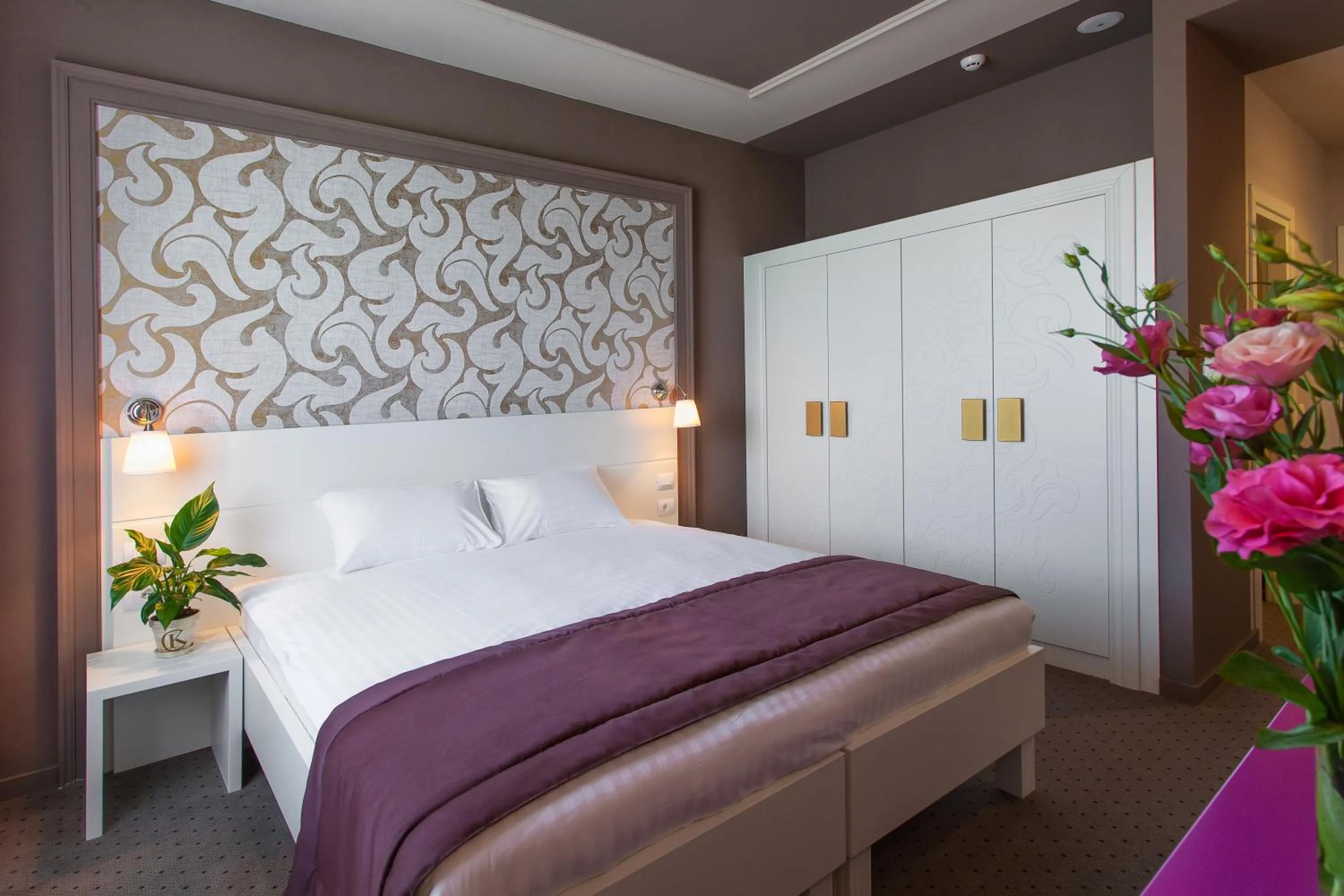 Bed in Continental Hotel