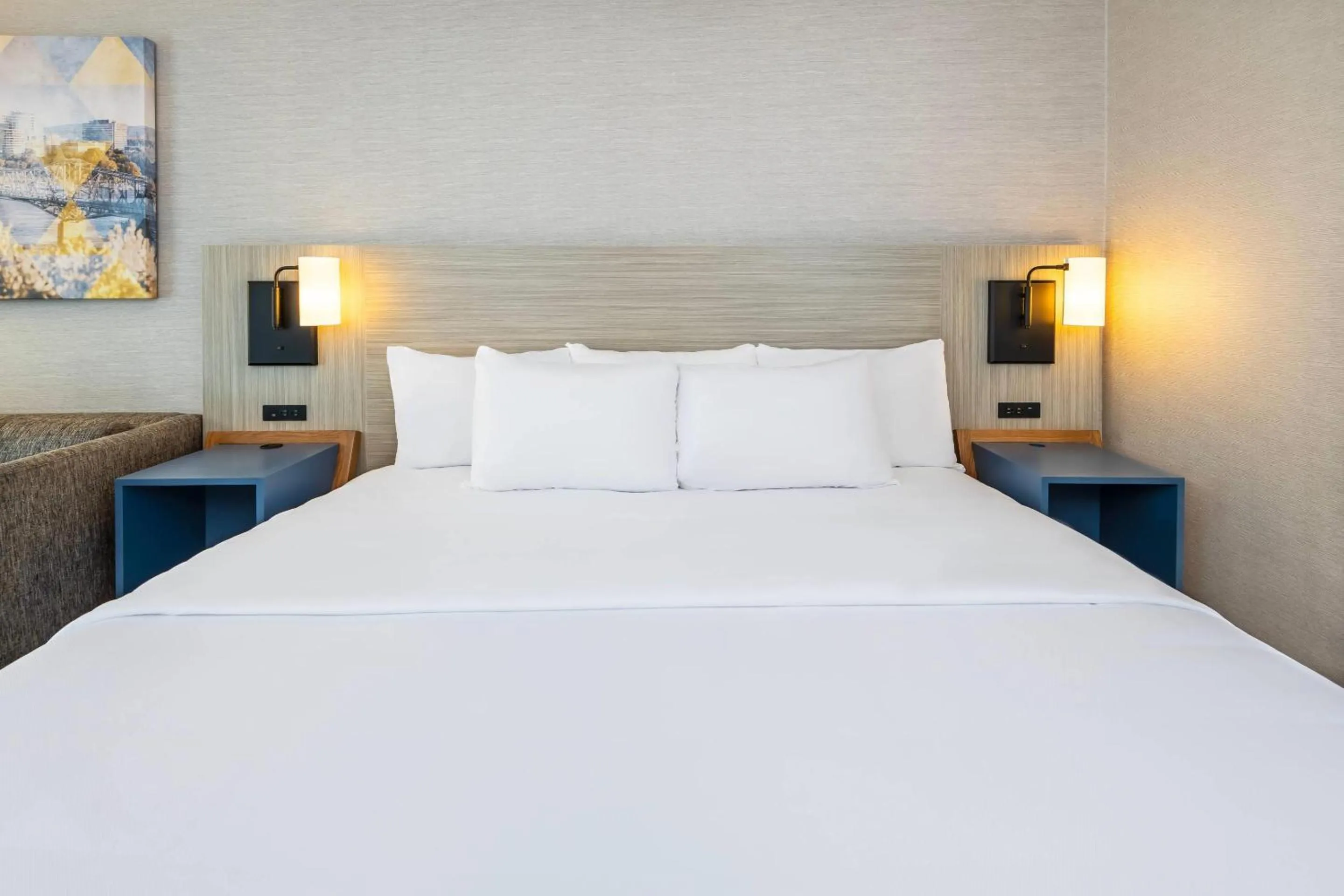 Bedroom, Bed in Comfort Inn Airport East