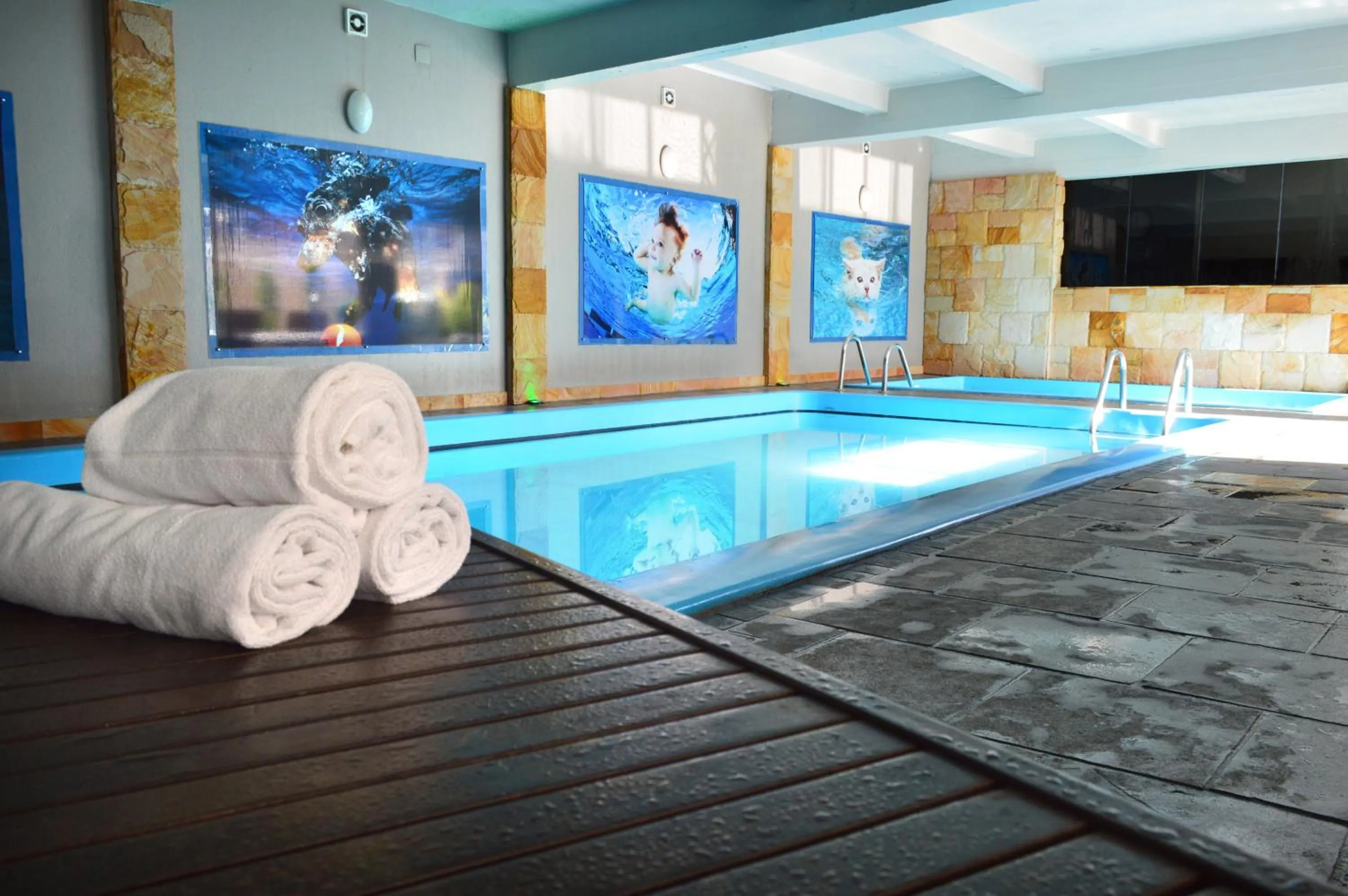 Swimming pool in Sky Centro Hotel & SPA