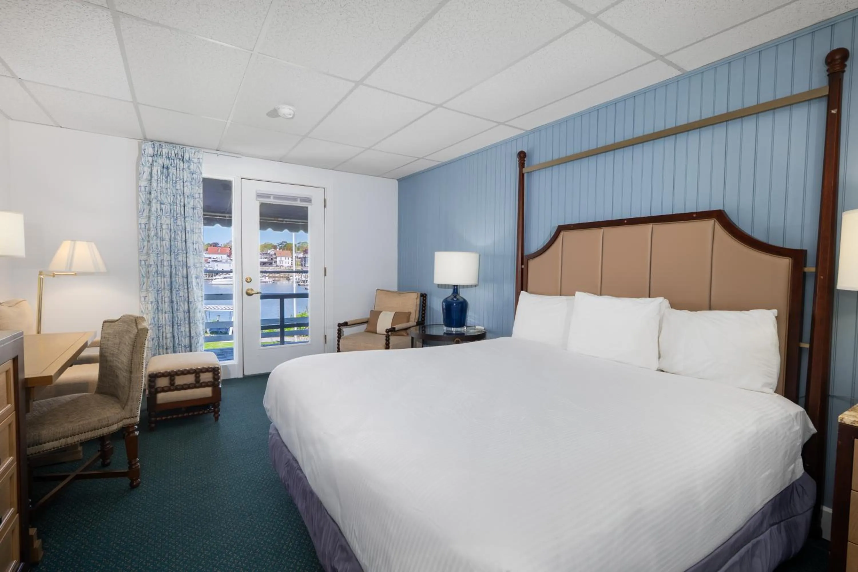 Bedroom, Bed in Boothbay Harbor Inn